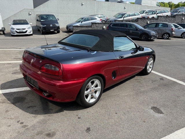 MG MGF 1.8i-16V VVC Silverstone-showroom-element-3