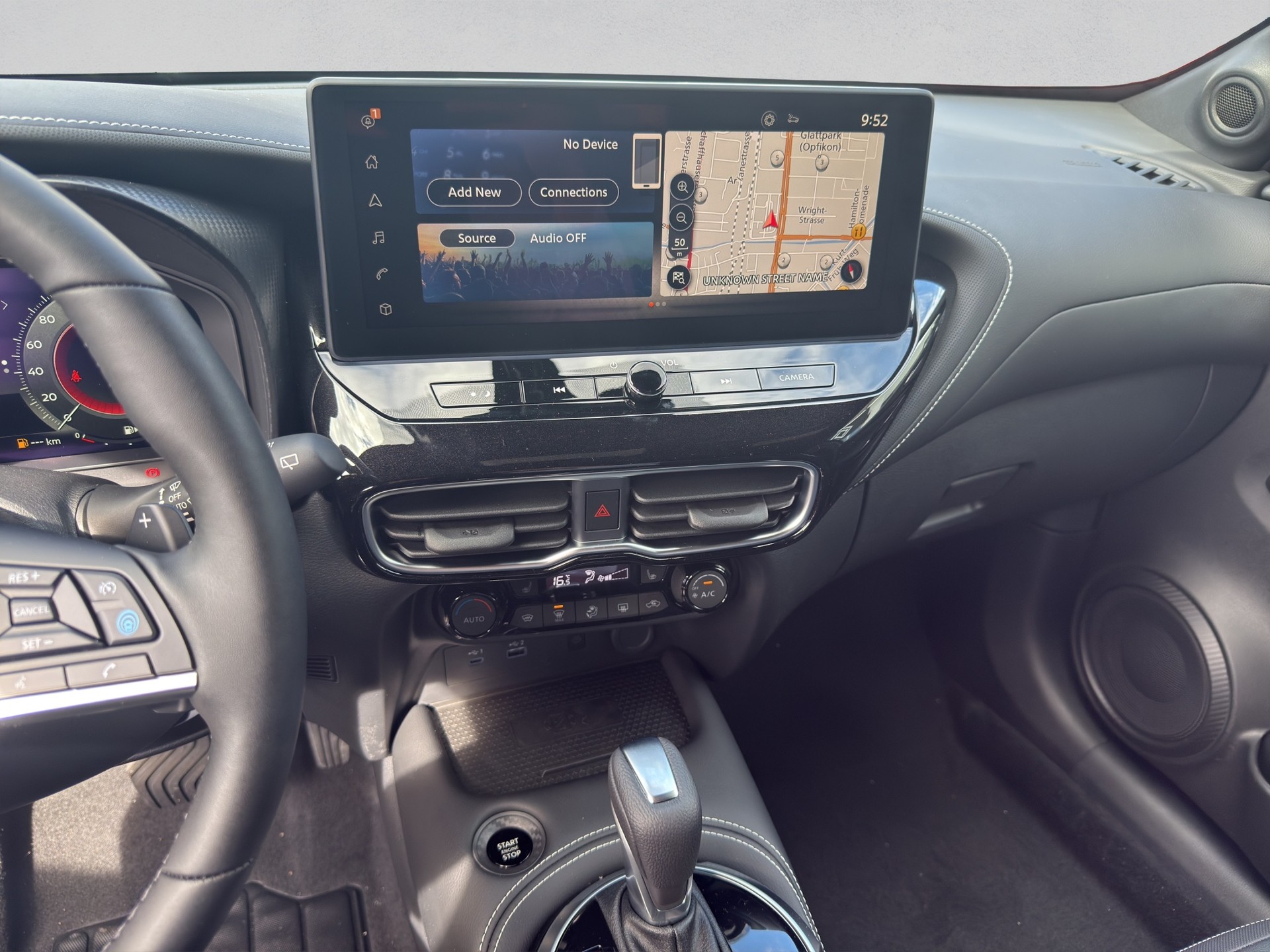 NISSAN Juke 1.6 FHEV Tekna-image-9