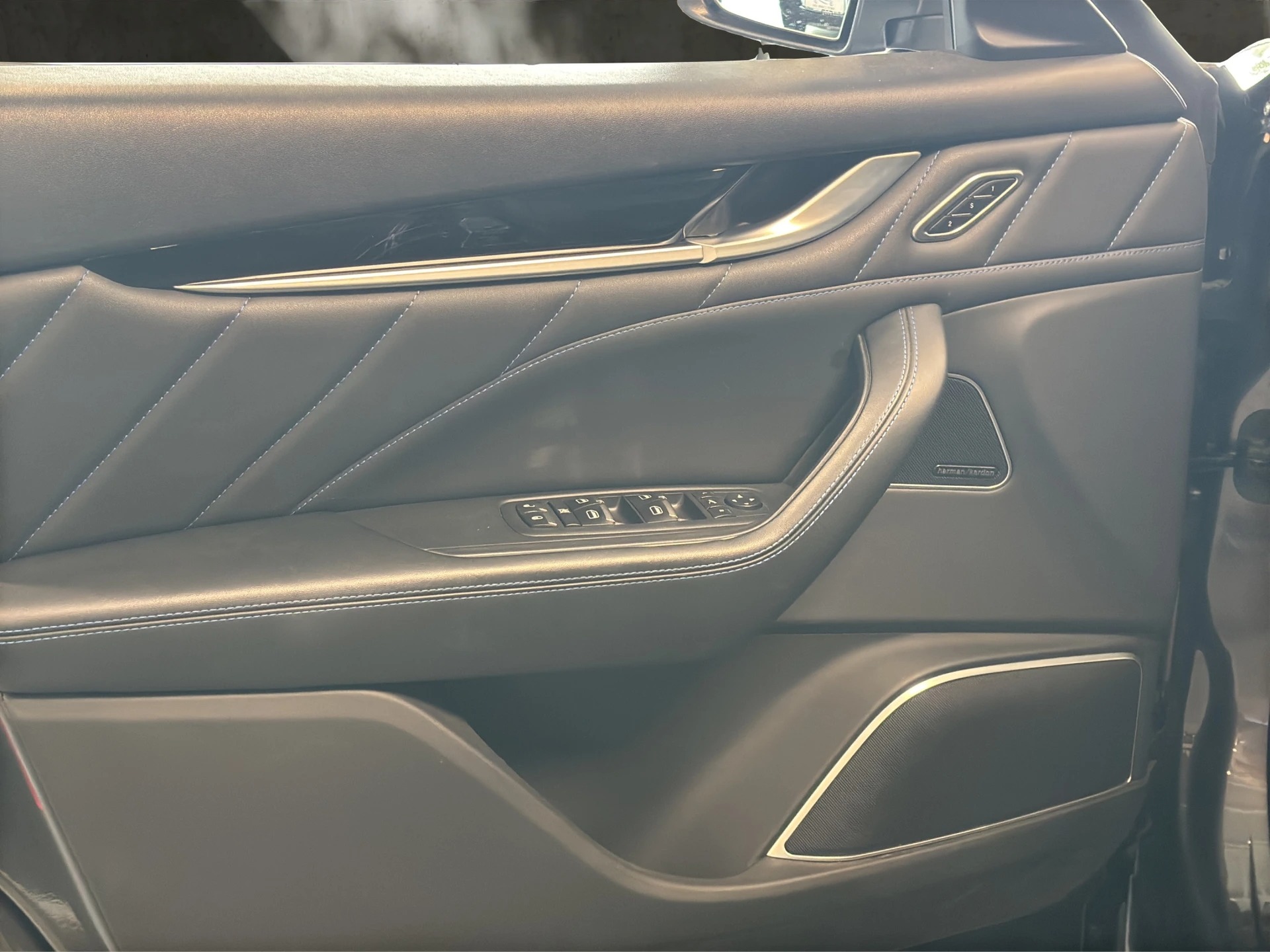 MASERATI Levante 2.0 MHEV GT Hybrid Automatica-image-12