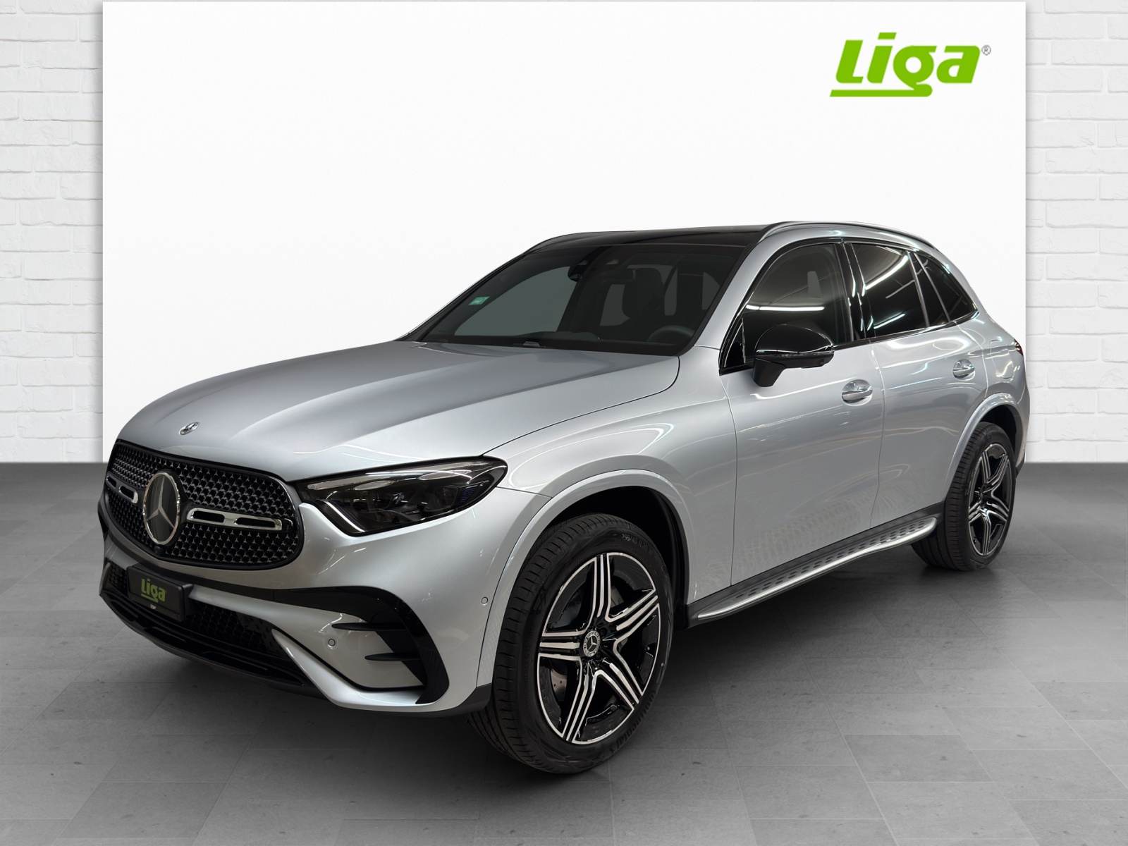 MERCEDES-BENZ GLC 400 e AMG Line 4Matic EQ Star-showroom-element-1