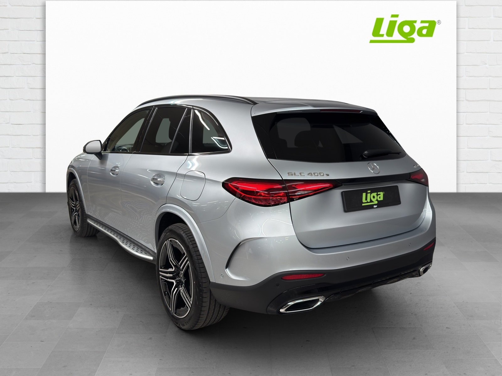 MERCEDES-BENZ GLC 400 e AMG Line 4Matic EQ Star-showroom-element-3
