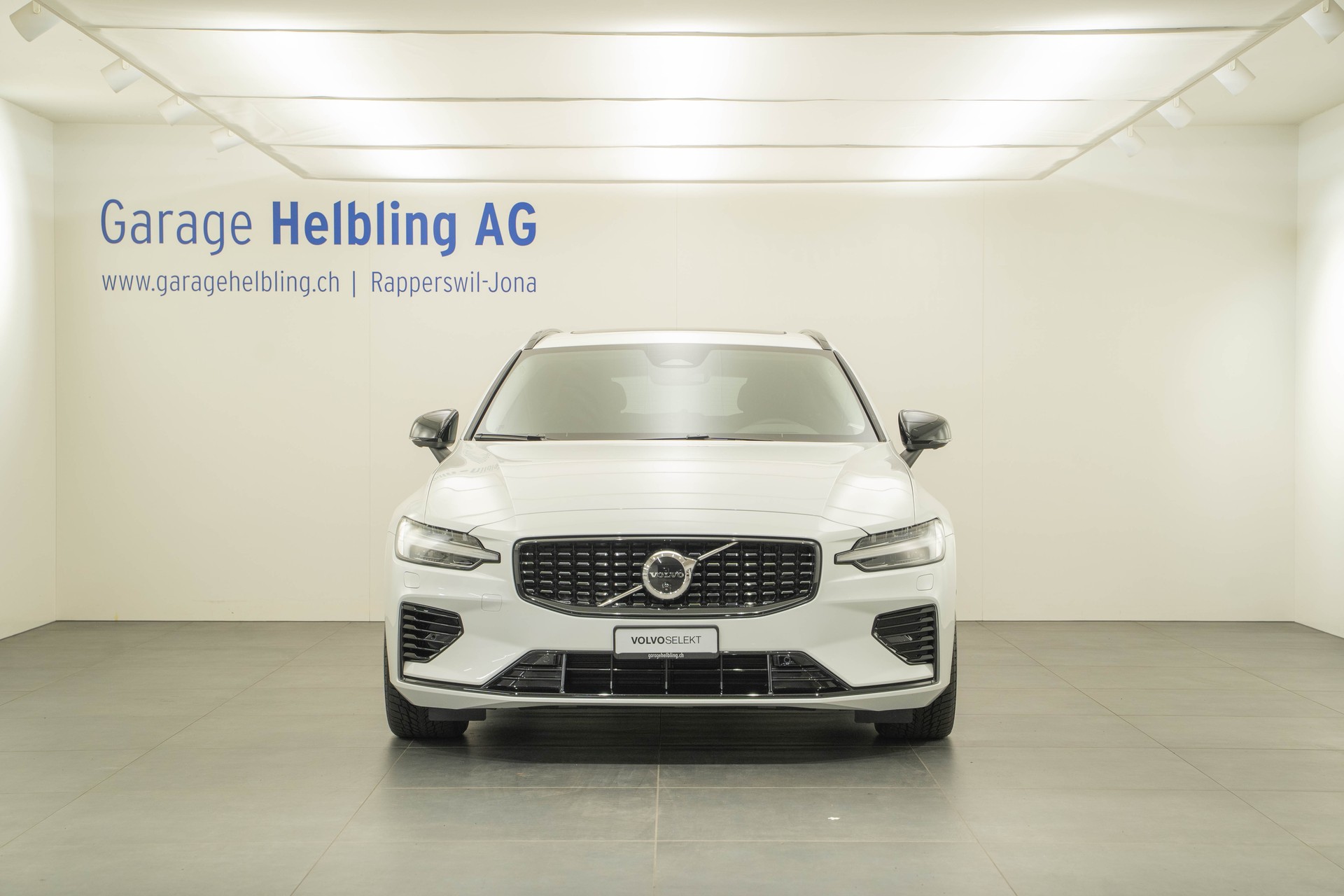 VOLVO V60 2.0 T8 TE Ultra Dark for Business eAWD-showroom-element-1