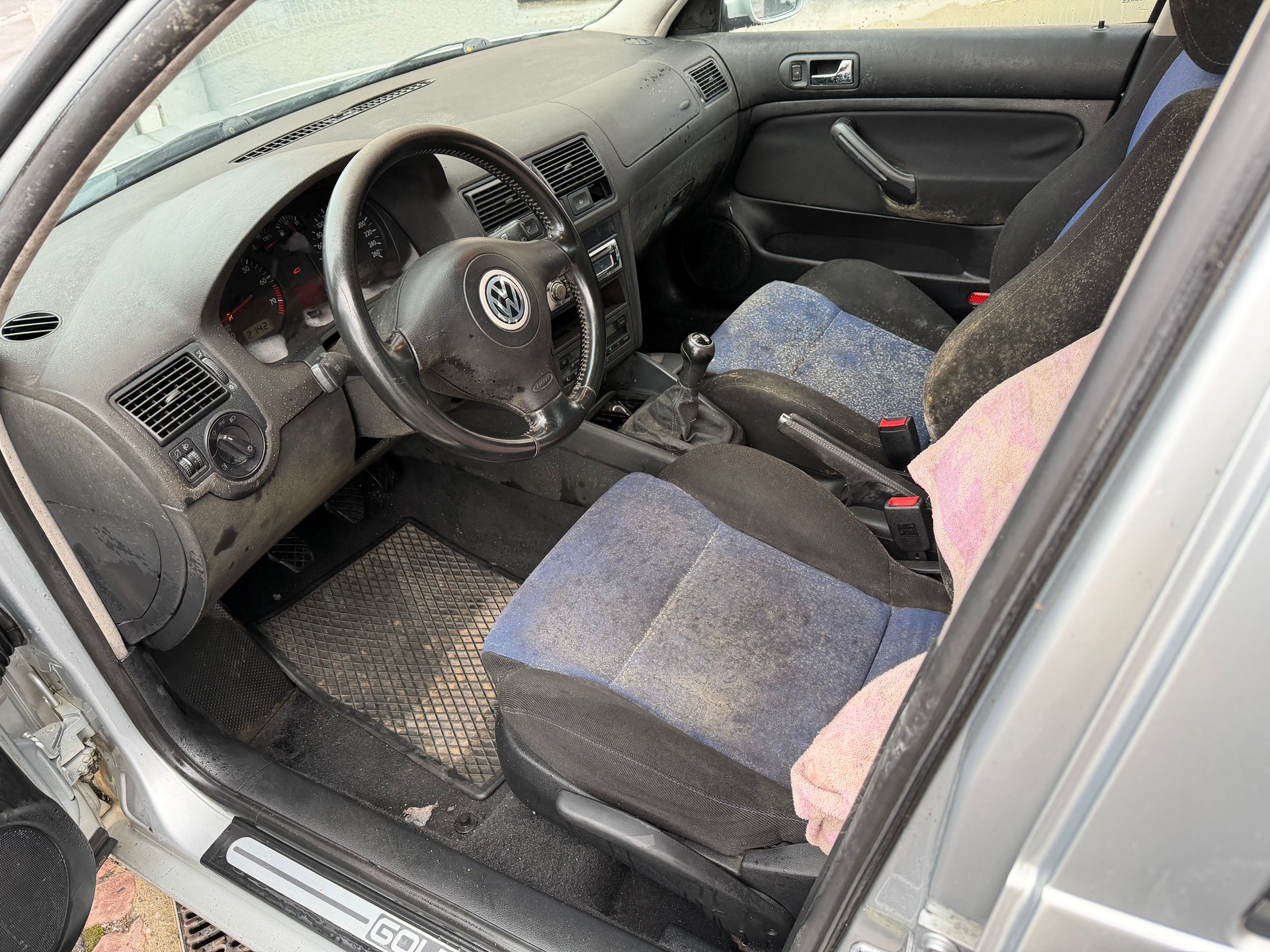 VW Golf Variant 1.6 16V Comfortline-image-5