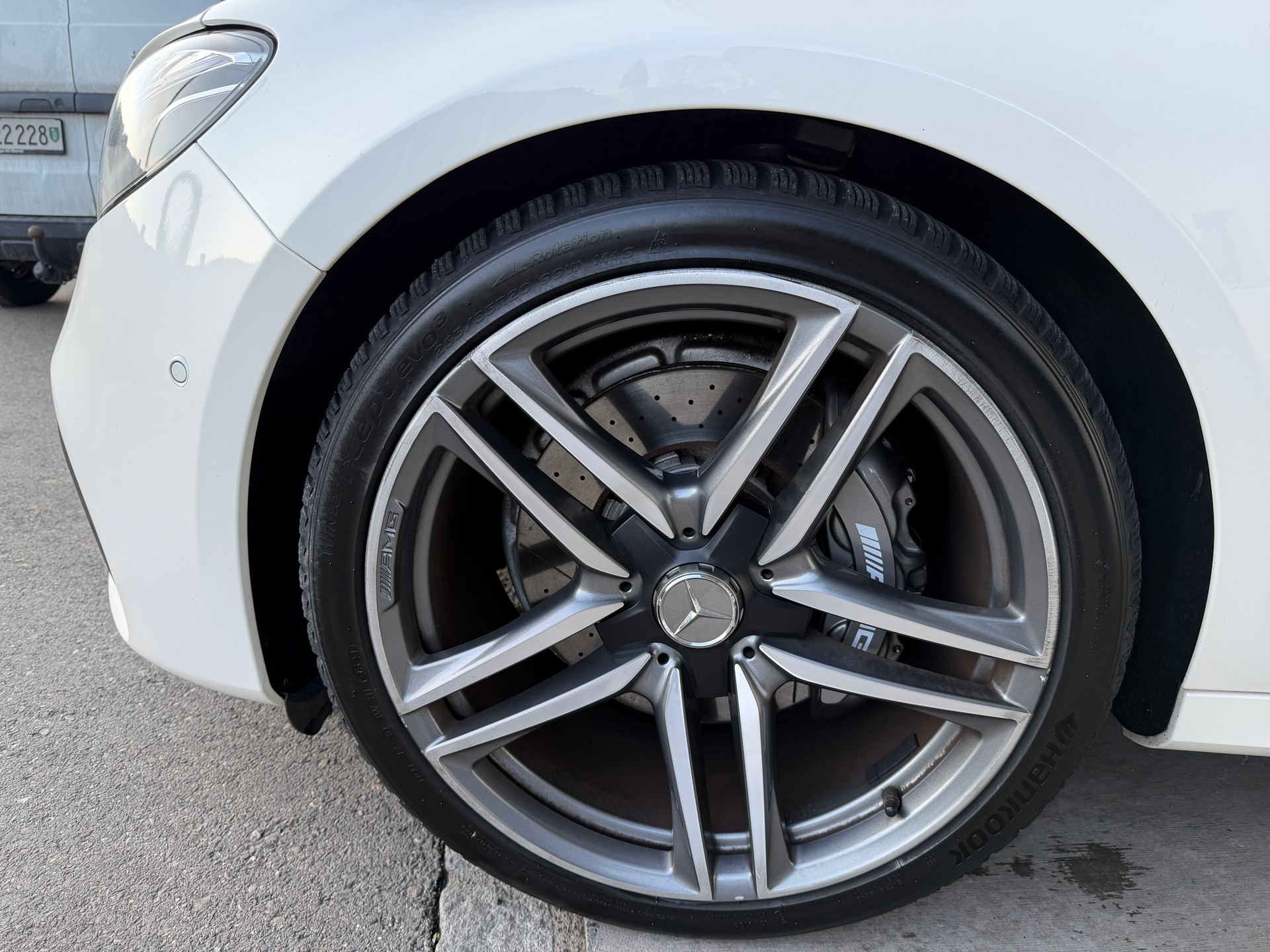 MERCEDES-BENZ E 63 AMG 4Matic Speedshift MCT-image-21