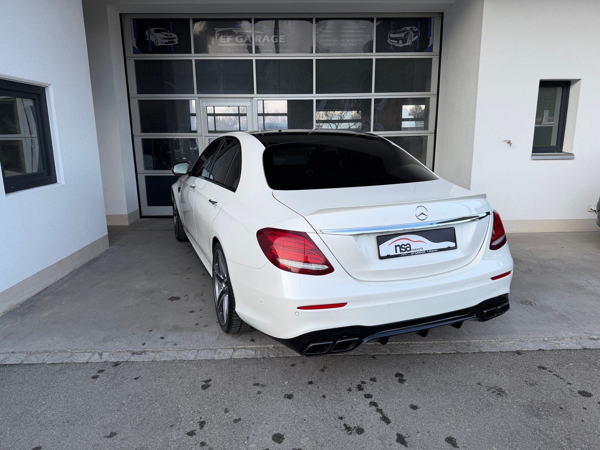 MERCEDES-BENZ E 63 AMG 4Matic Speedshift MCT-showroom-element-3
