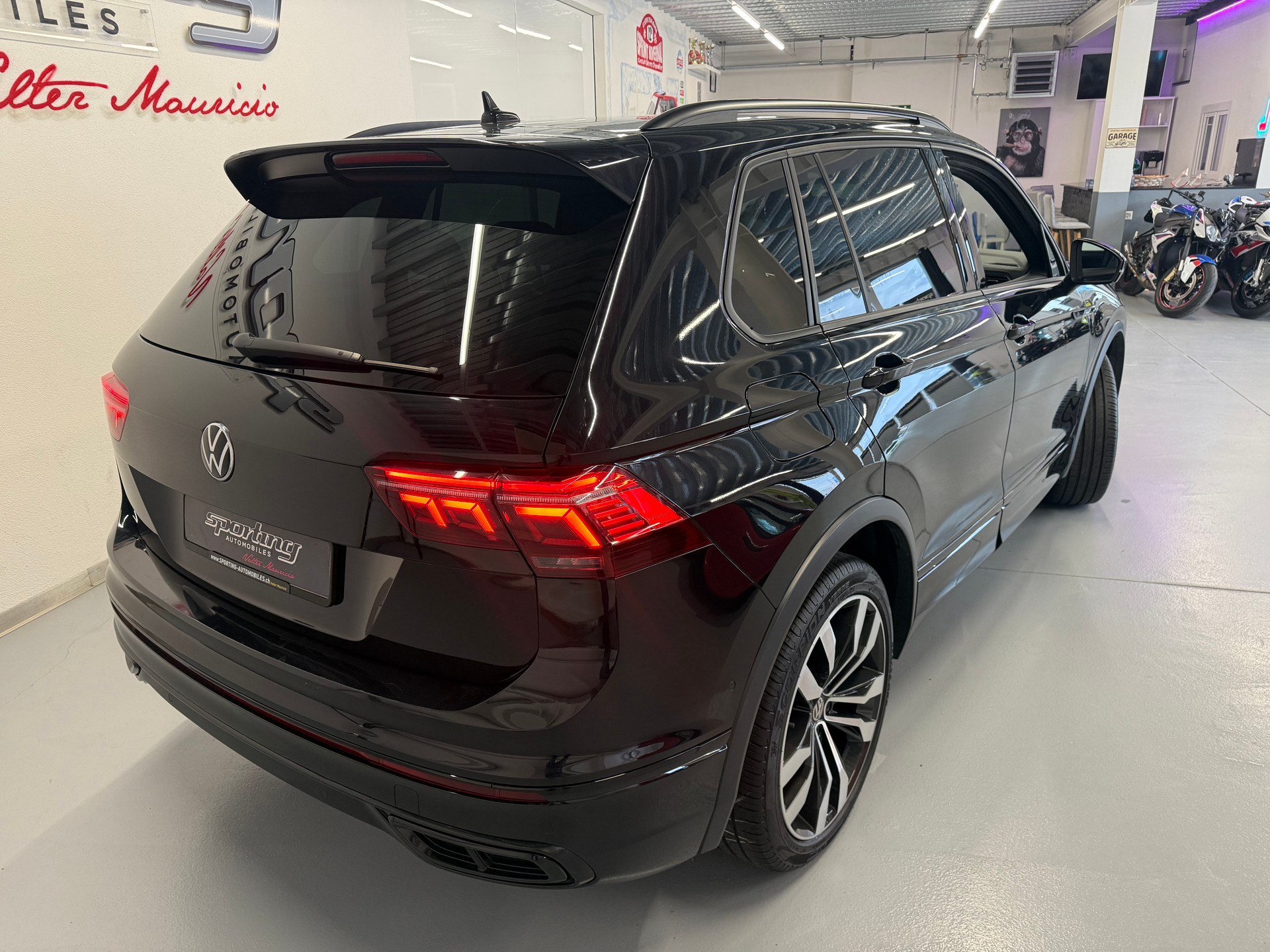VW Tiguan 2.0 TDI SCR R-Line 4Motion DSG-image-7