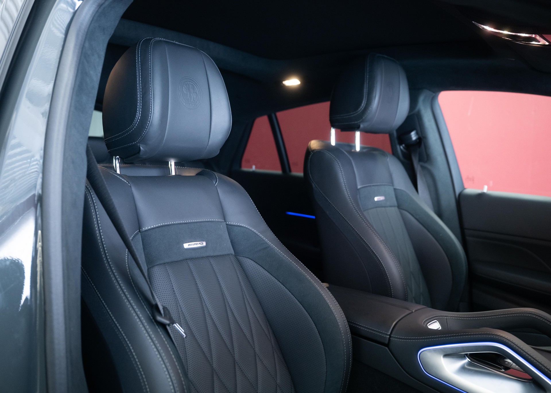 MERCEDES-BENZ GLE Coupé 63 S AMG 4Matic+ (1st hand Swiss car, Manufaktur paint, ceramic brakes, like new)-image-25