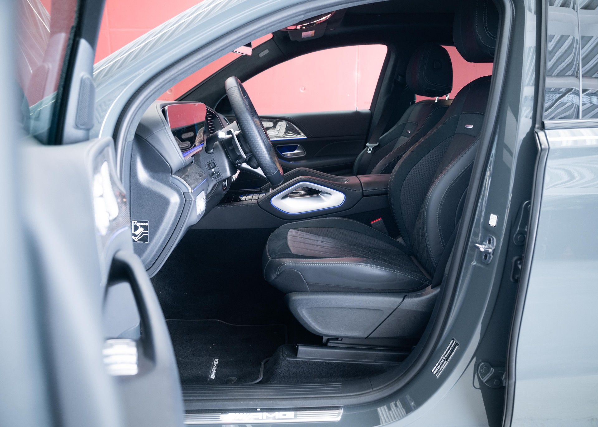 MERCEDES-BENZ GLE Coupé 63 S AMG 4Matic+ (1st hand Swiss car, Manufaktur paint, ceramic brakes, like new)-image-21