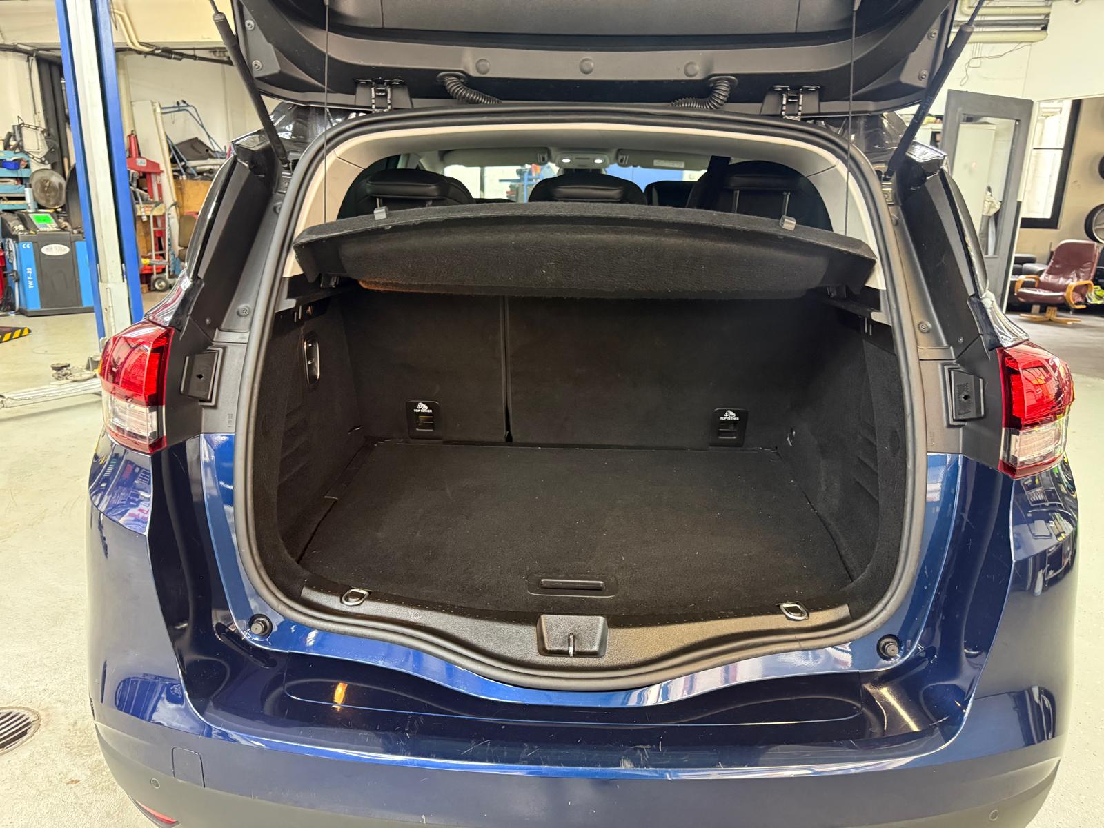 RENAULT Scénic 1.5 dCi Zen EDC-image-14