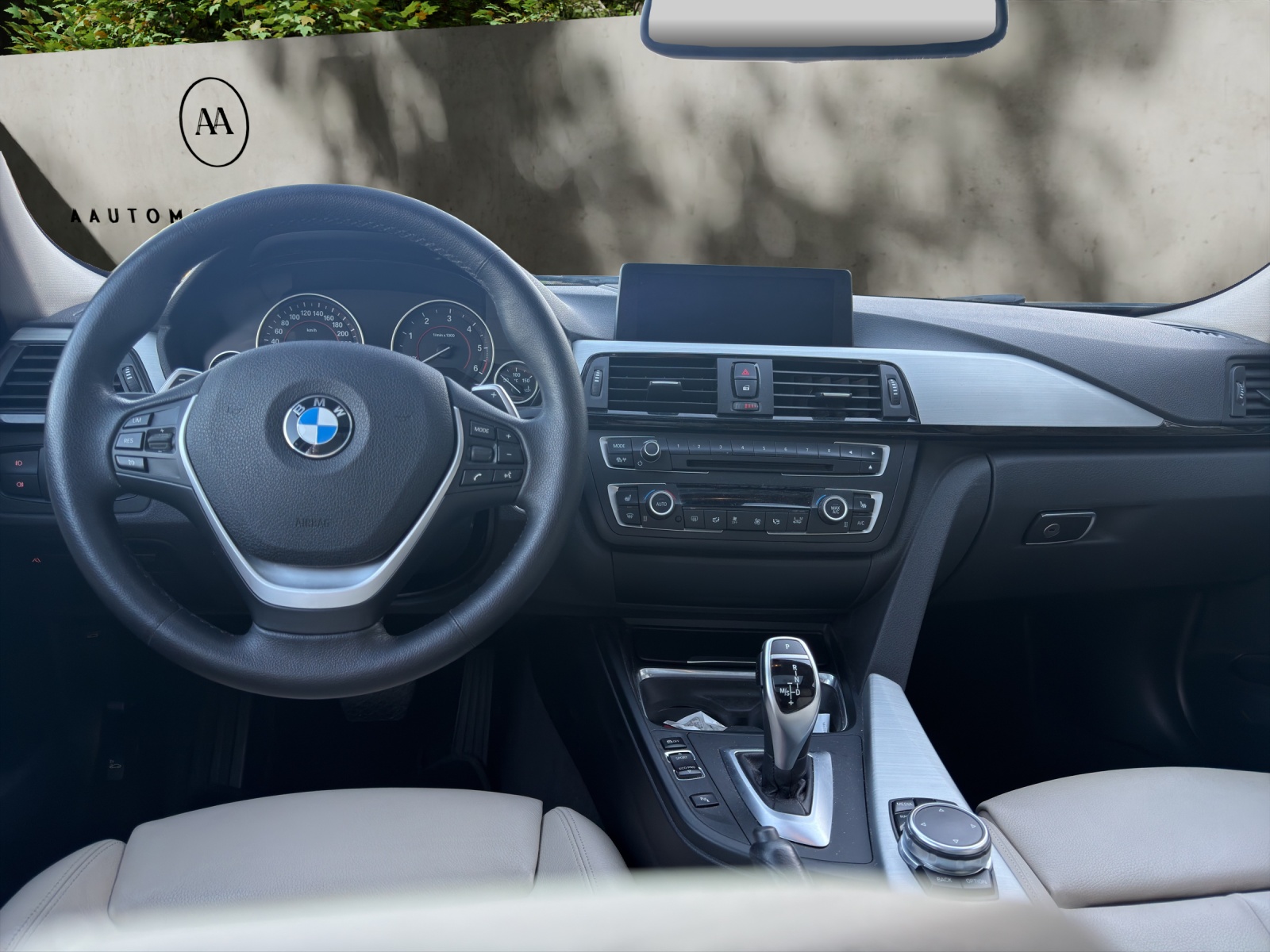 BMW 335d xDrive Touring Sport Line Steptronic-image-13