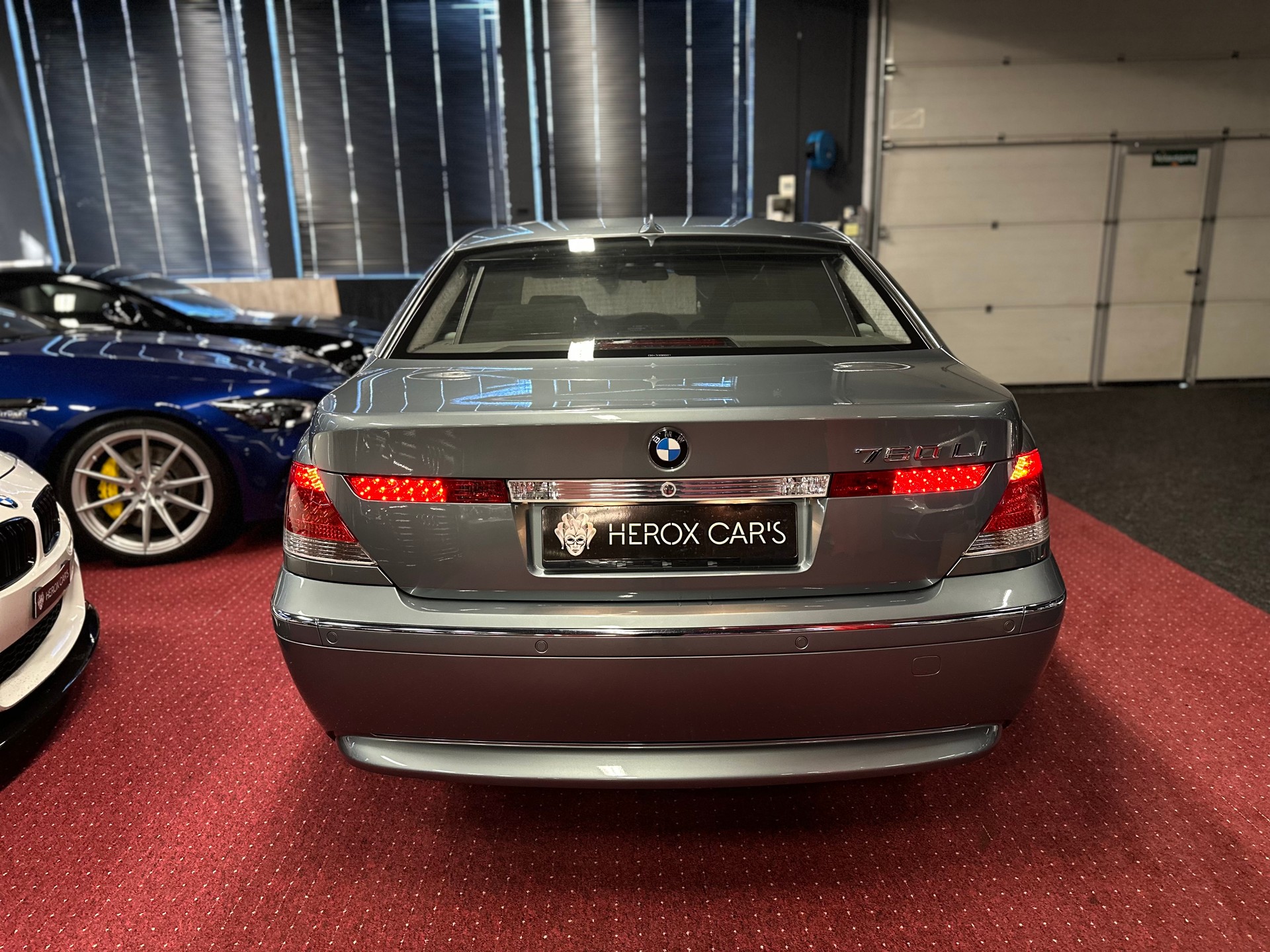 BMW 760i L Individual / CH Fahrzeug - Garantierte KM !!-image-5