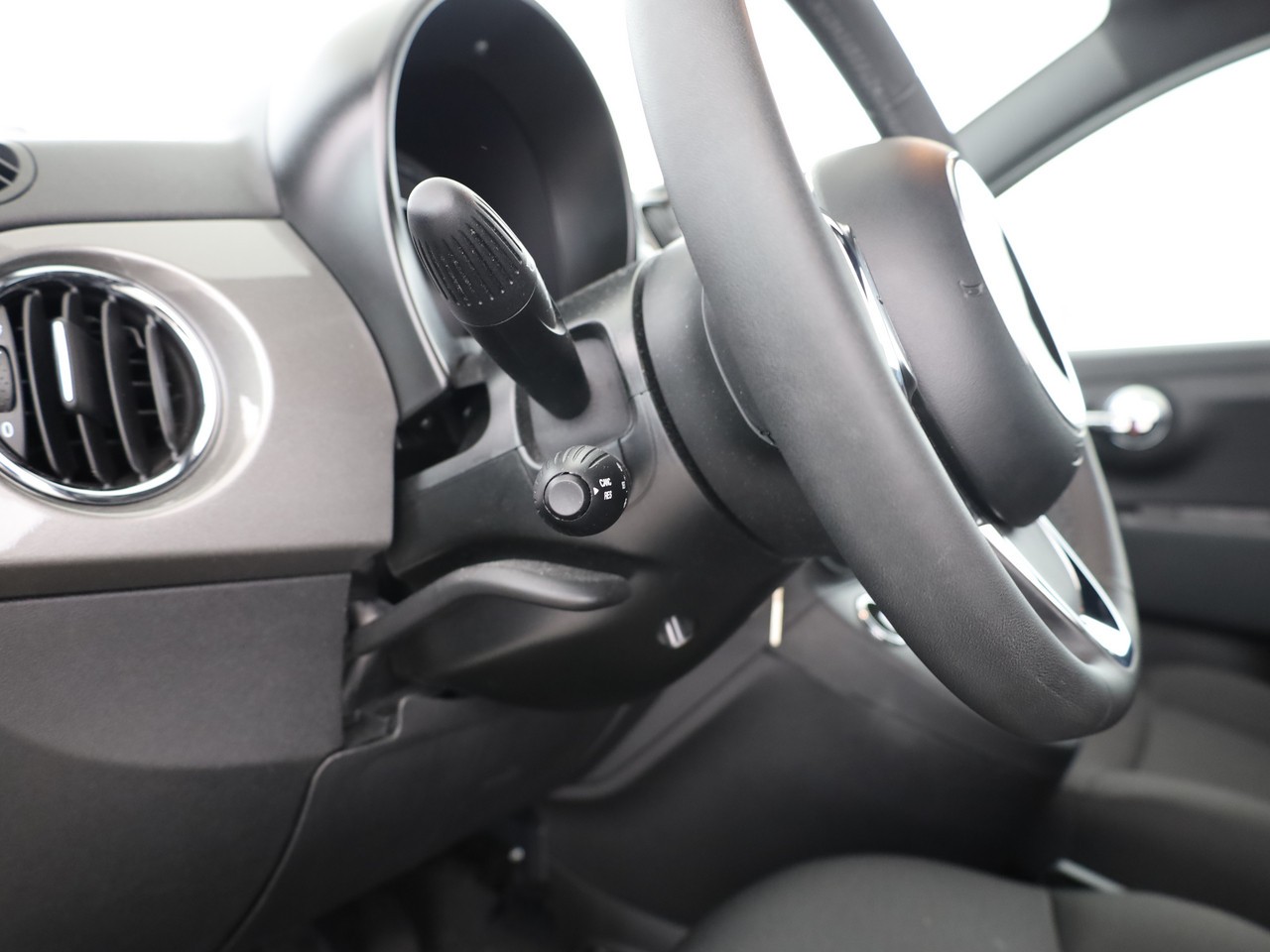 FIAT 500 1.0 N3 MildHybrid Swiss Edition-image-6