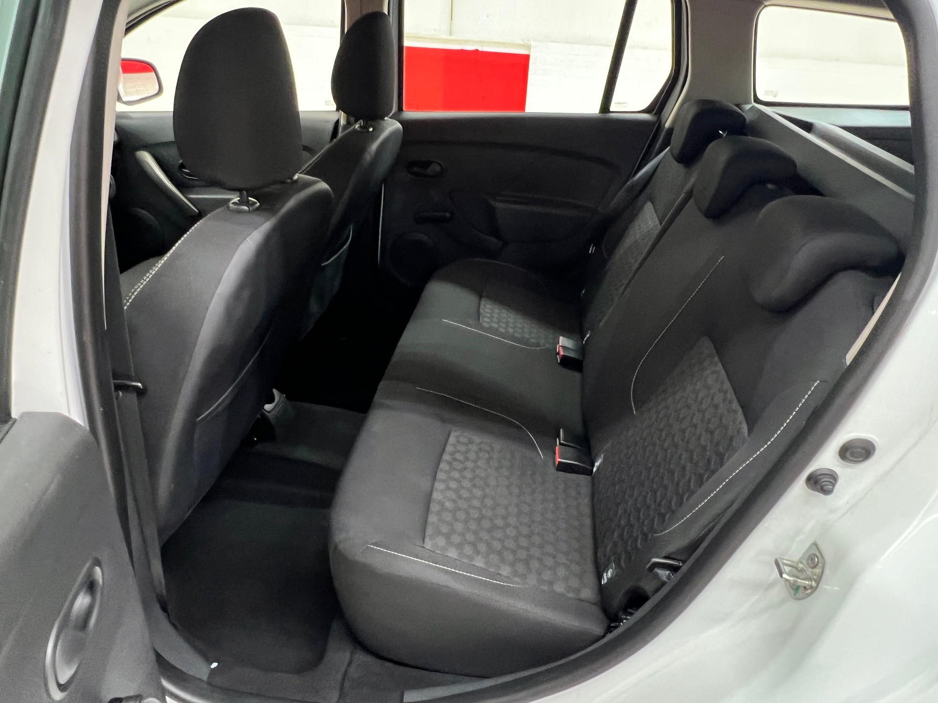 DACIA Logan MCV 0.9 Lauréate Automatic-image-14