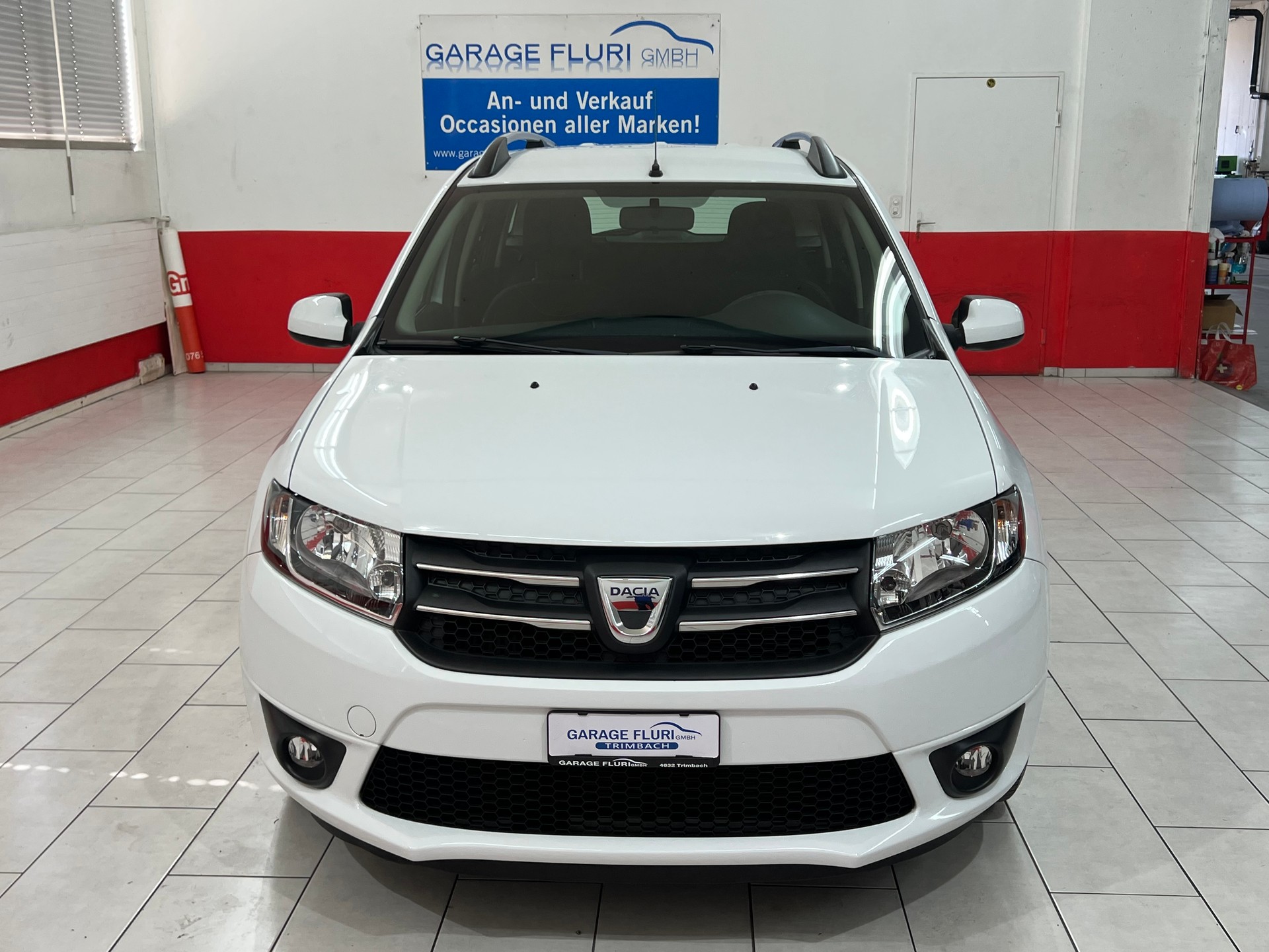 DACIA Logan MCV 0.9 Lauréate Automatic-image-2