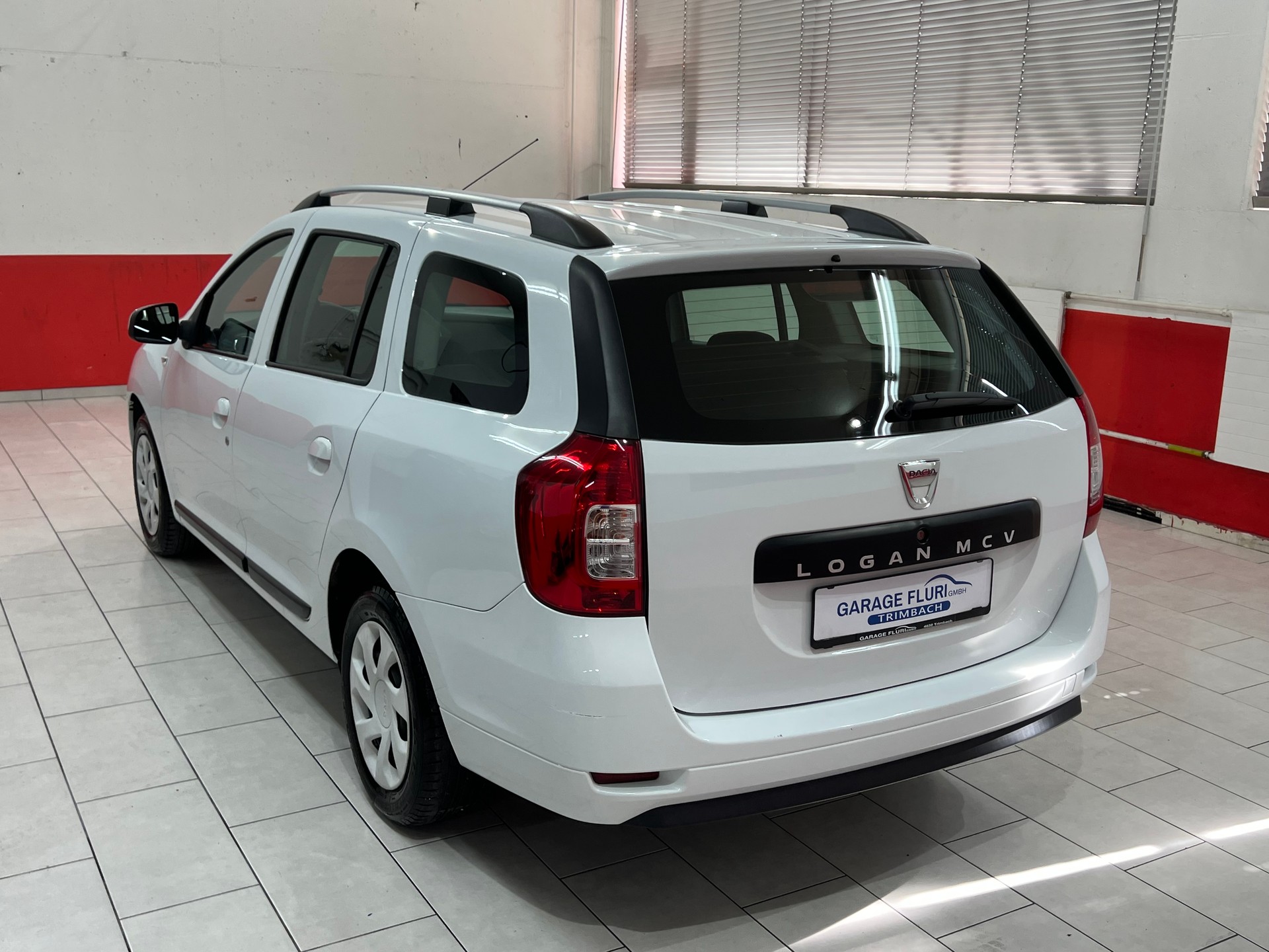 DACIA Logan MCV 0.9 Lauréate Automatic-image-7