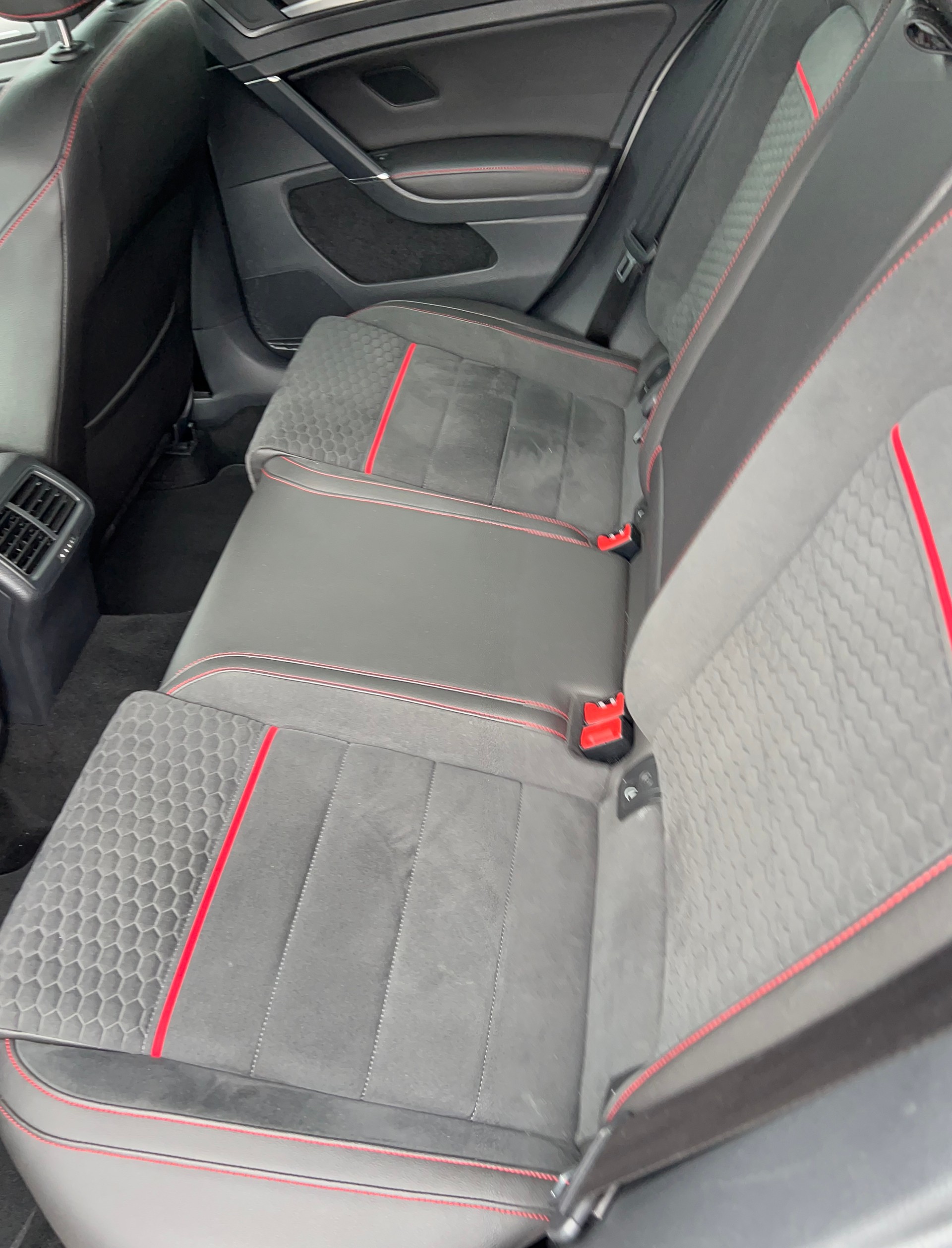 VW Golf 2.0 TSI GTI Performance DSG-image-5
