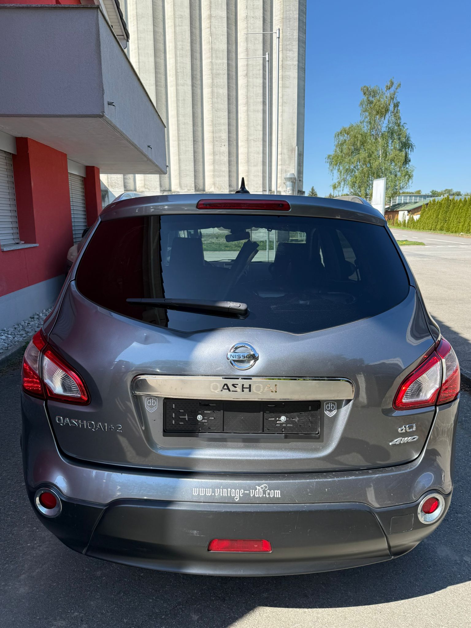 NISSAN Qashqai +2 2.0 dCi 4WD tekna Automatic-image-6