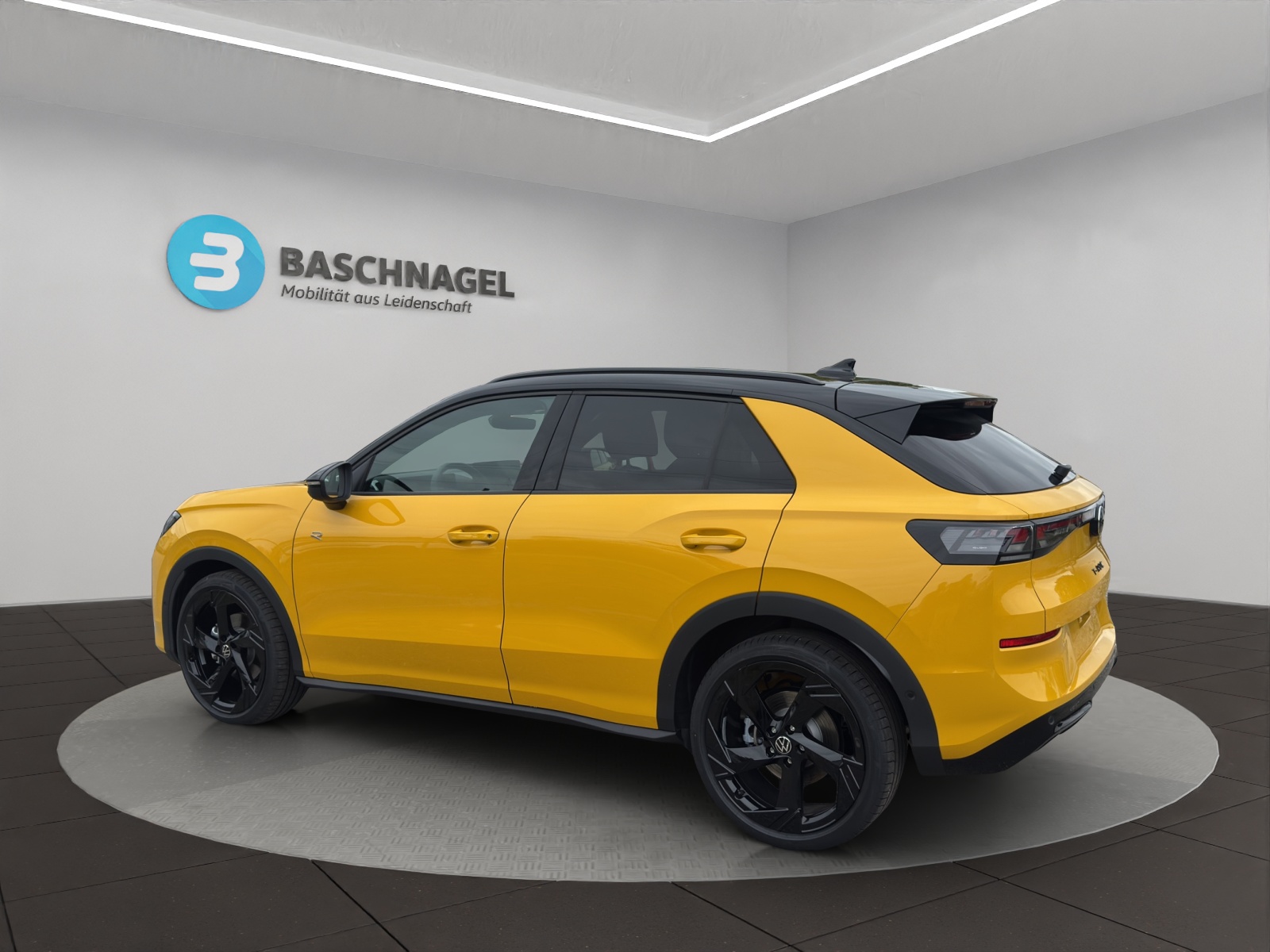 VW T-Roc 1.5 eTSI mHEV R-Line DSG-showroom-element-2