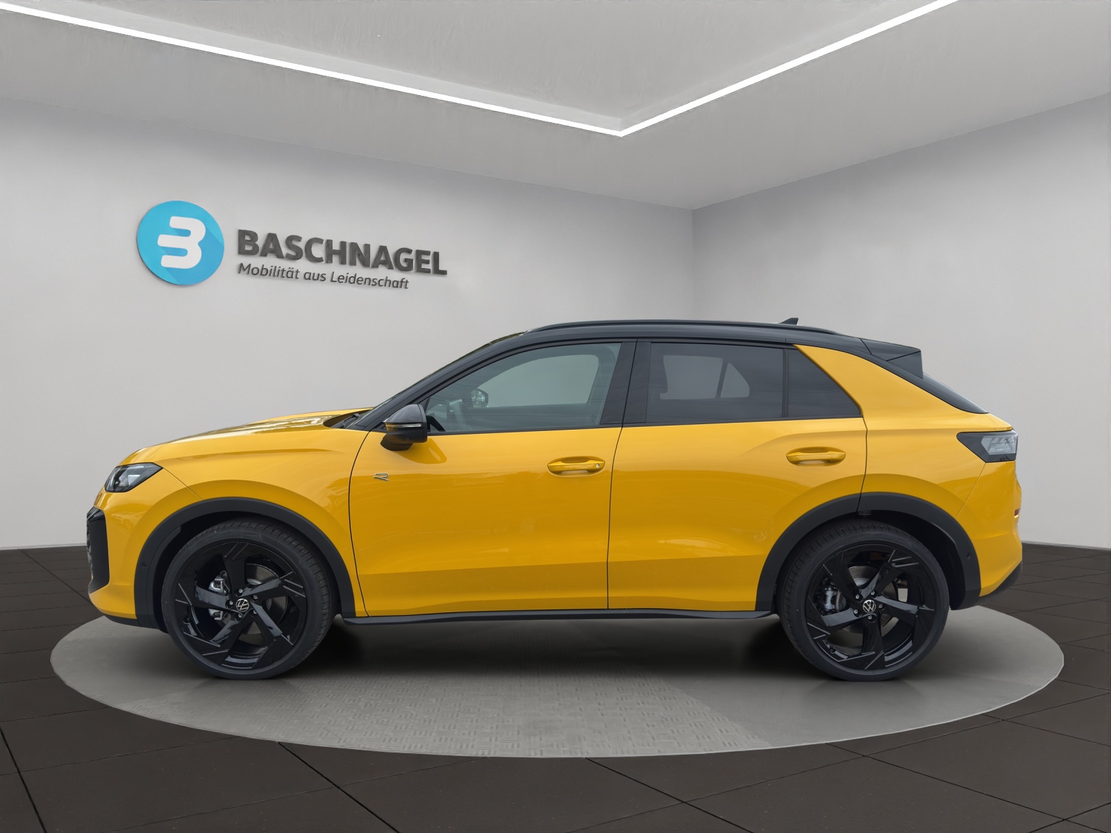 VW T-Roc 1.5 eTSI mHEV R-Line DSG-showroom-element-1