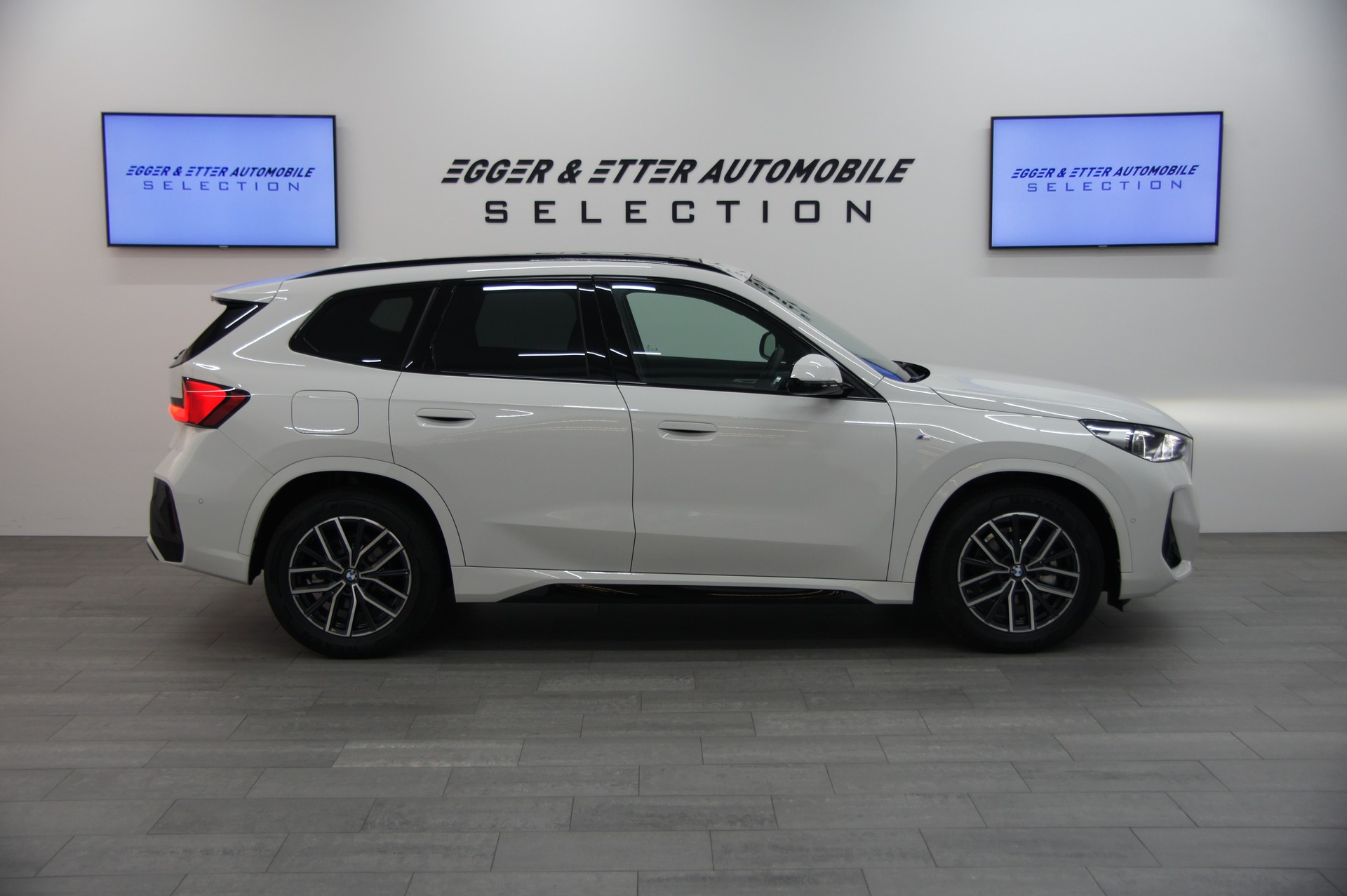 BMW X1 xDrive 20d 48V M Sport Pro-showroom-element-3
