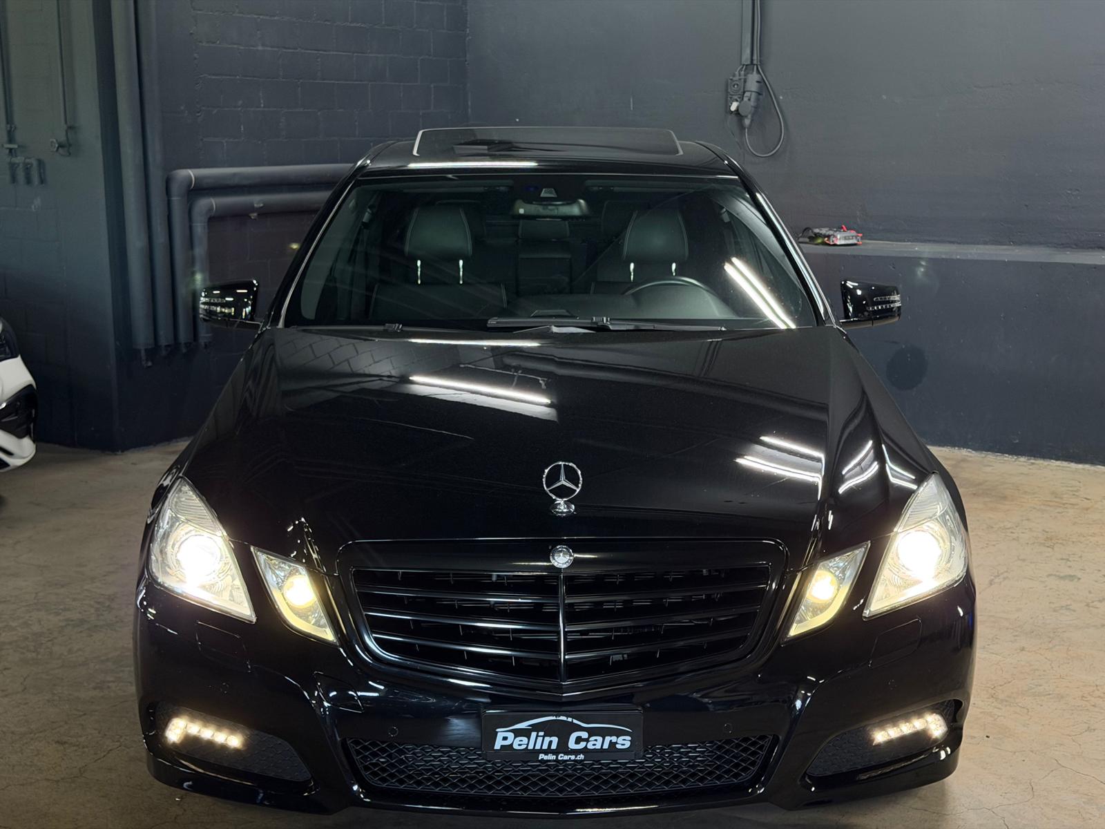 MERCEDES-BENZ E 350 CGI AMG Line 7G-Tronic All in Black Edition-showroom-element-2