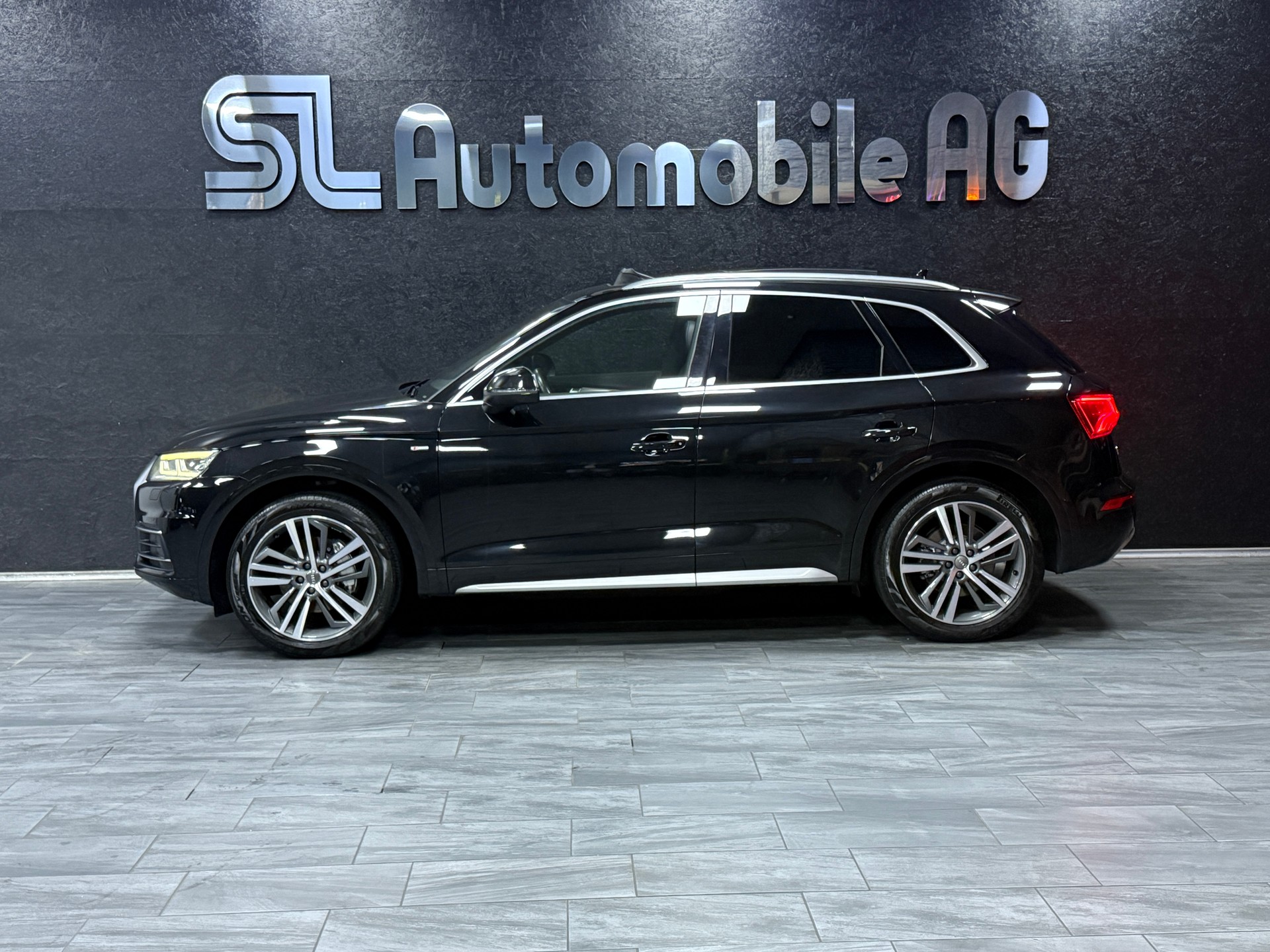 AUDI Q5 2.0 TDI S-Line sport quattro S-tronic-image-4