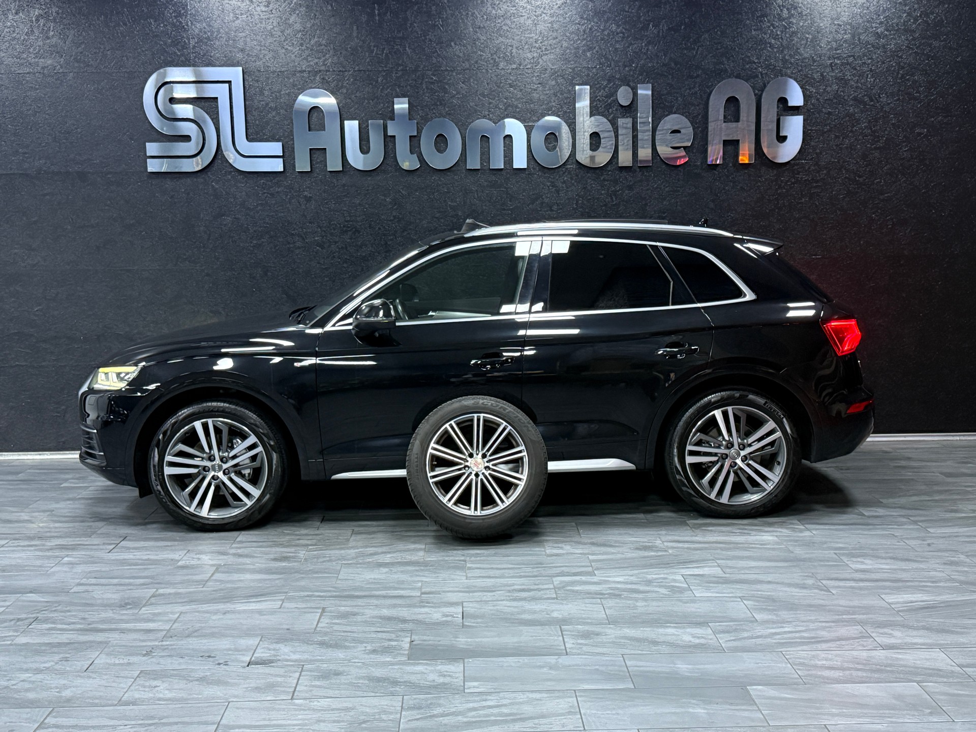 AUDI Q5 2.0 TDI S-Line sport quattro S-tronic-image-8
