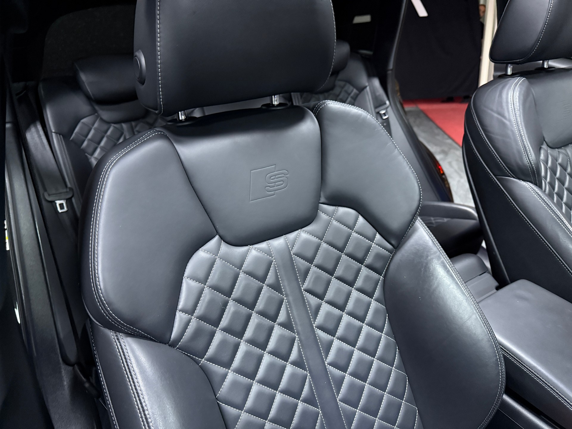 AUDI Q5 2.0 TDI S-Line sport quattro S-tronic-image-13