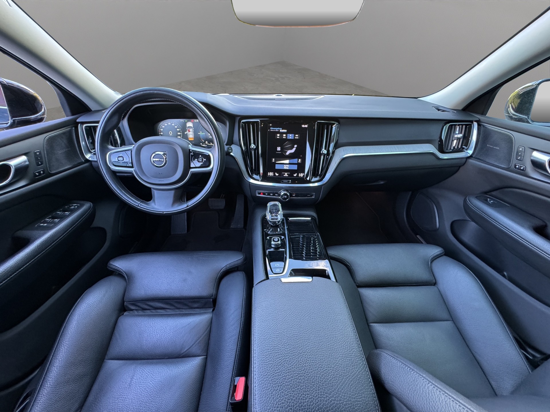 VOLVO V60 T6 eAWD Twin Engine Inscription Geartronic-image-12