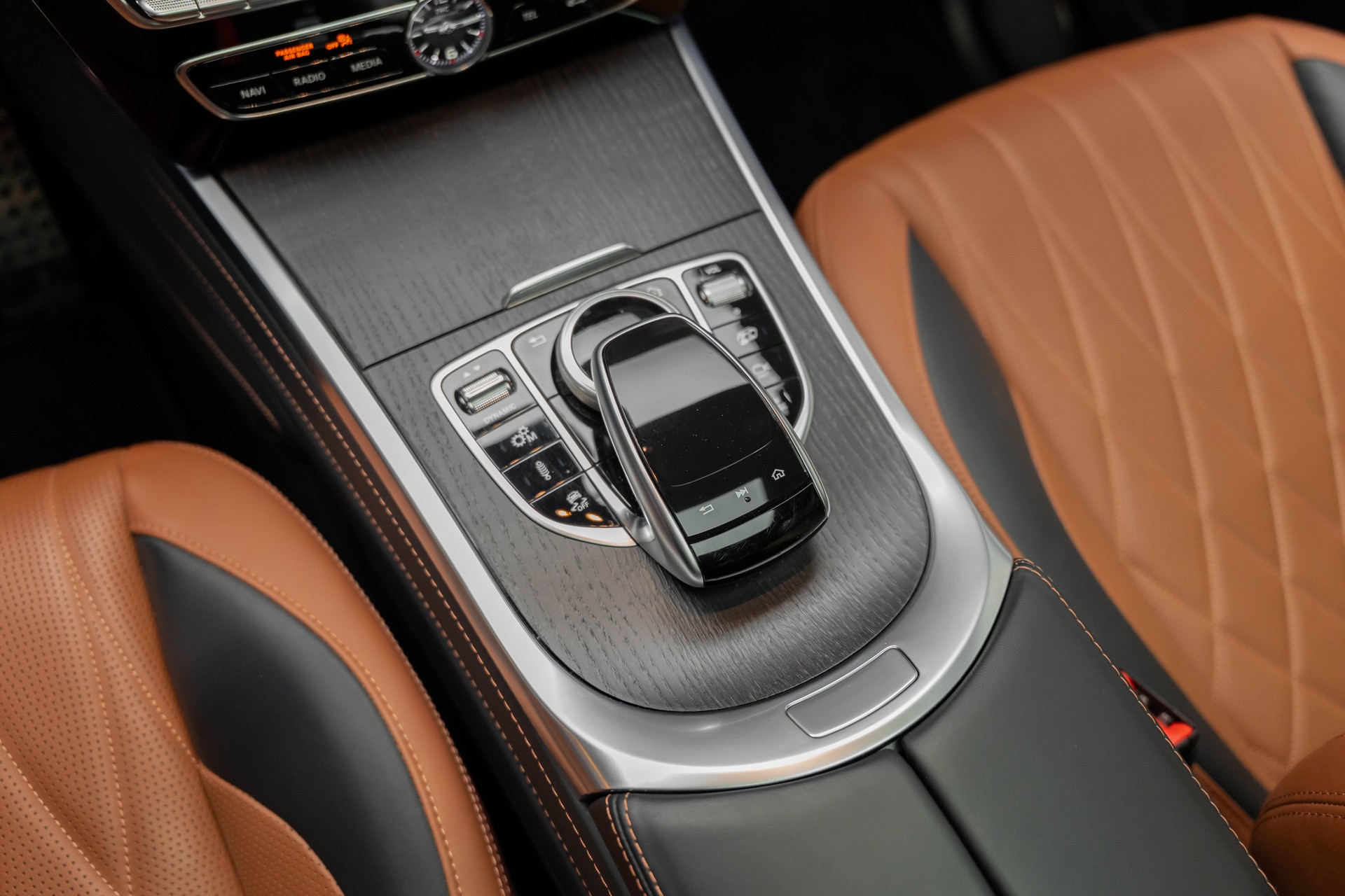 MERCEDES-BENZ G 63 AMG Speedshift Plus G-Tronic-image-12