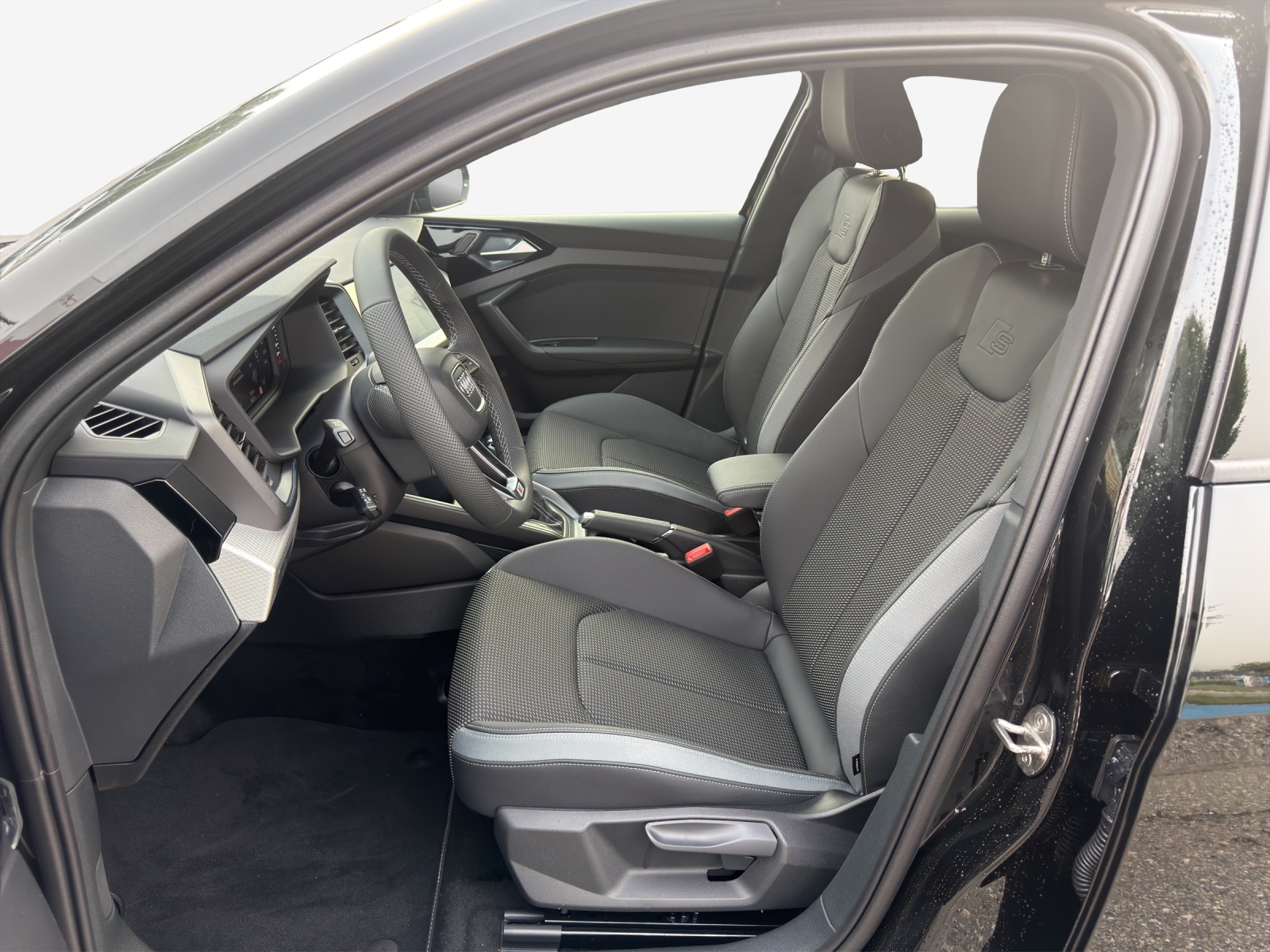 AUDI A1 Sportback 30 TFSI S Line Attraction S-tronic-image-7