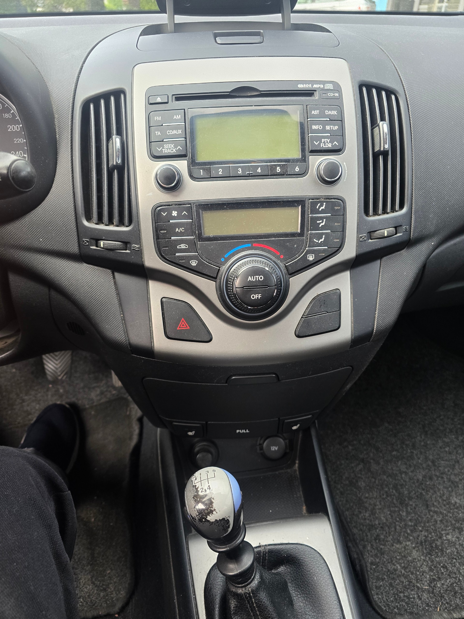 HYUNDAI i30 Wagon 2.0 Premium-image-9