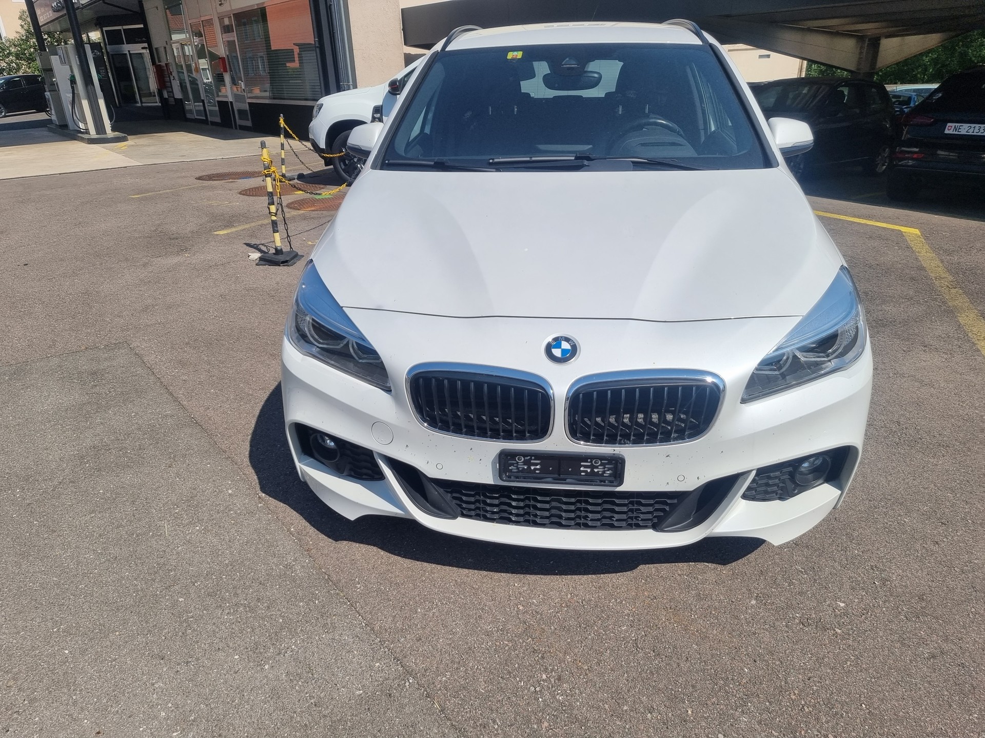 BMW 225i xDrive Active Tourer M Sport Steptronic-image-1