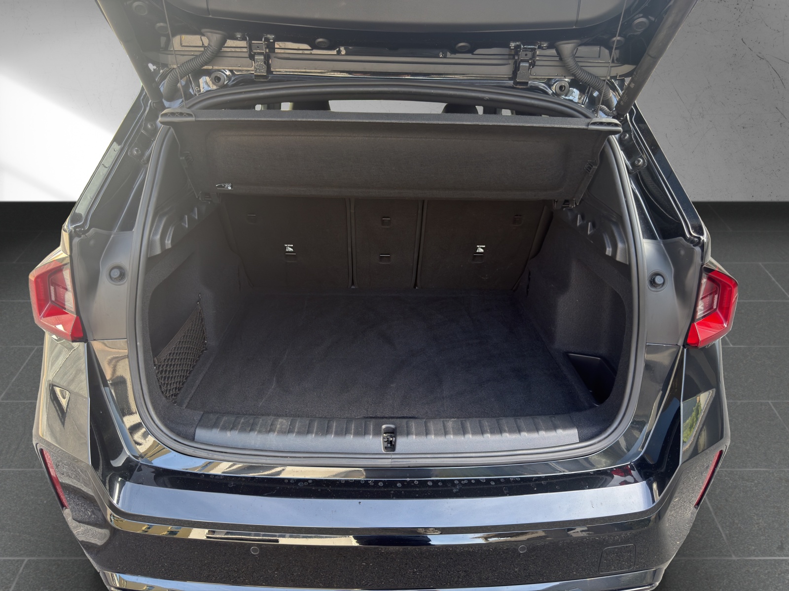 BMW X1 xDrive 23i 48V M Sport-image-17