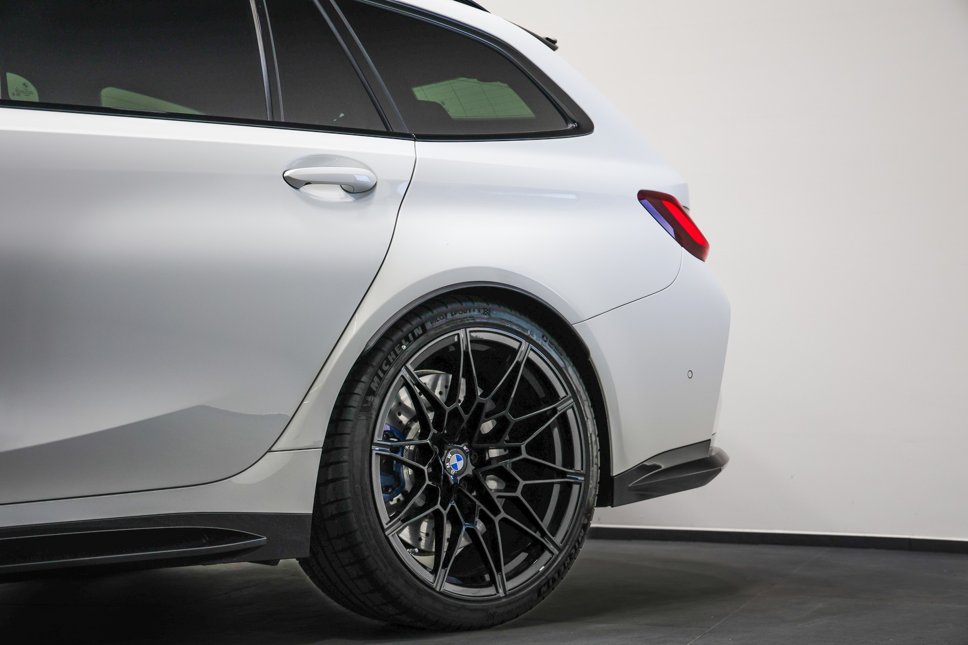 BMW M3 Touring xDrive Competition M LCI *530PS*BMW Werksgarantie bis 11.2028*-image-7
