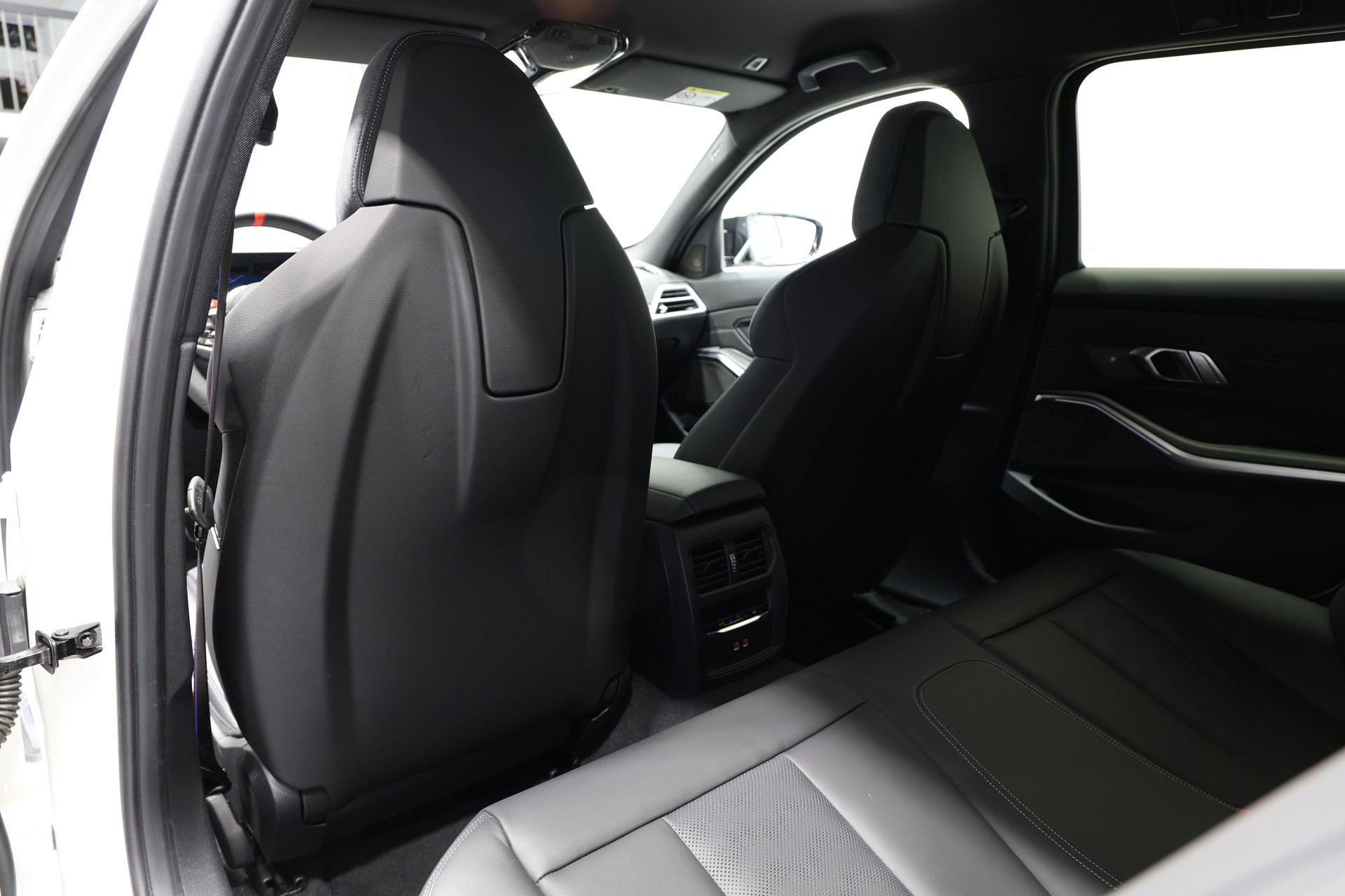 BMW M3 Touring xDrive Competition M LCI *530PS*BMW Werksgarantie bis 11.2028*-image-21