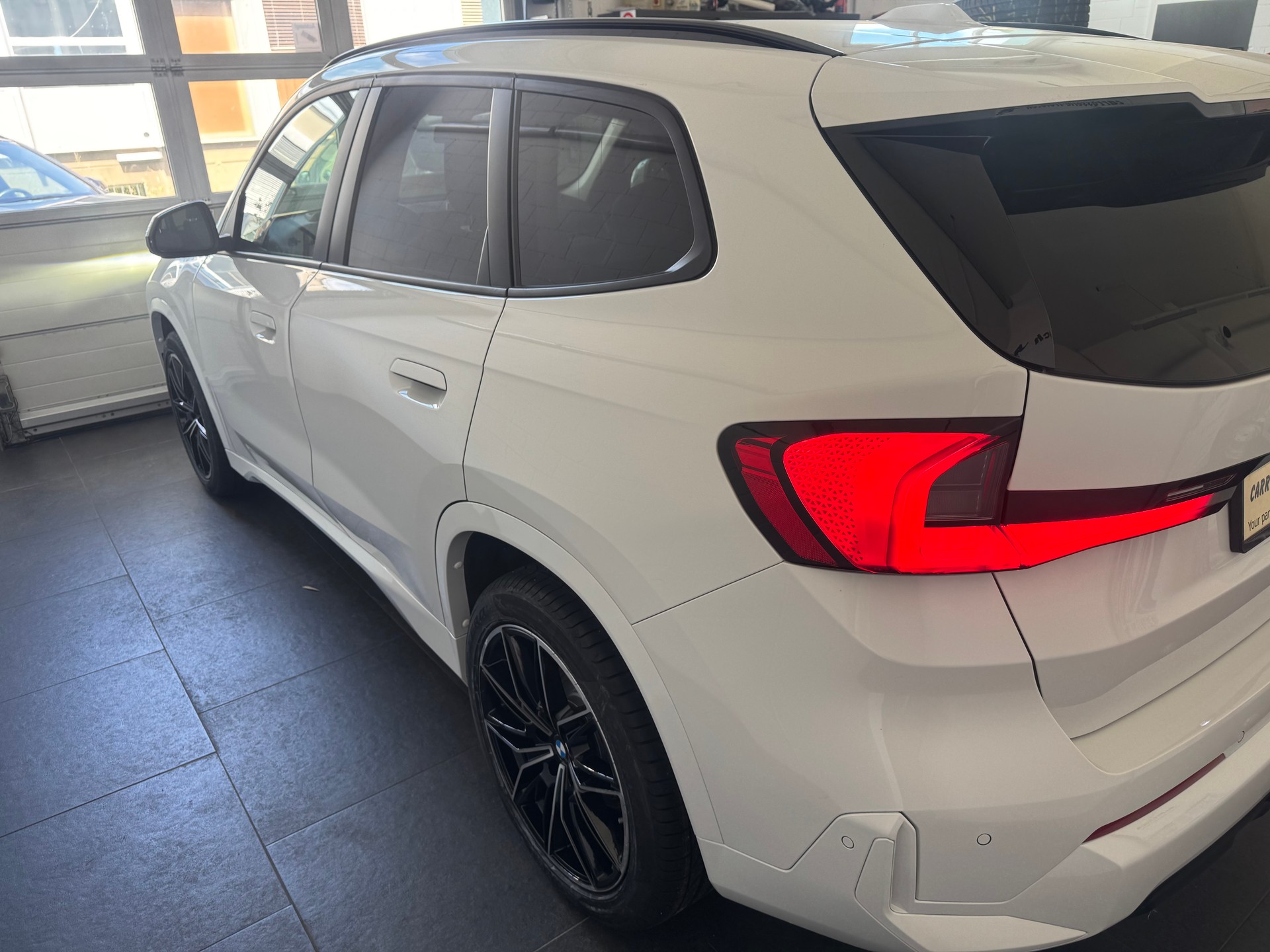 BMW X1 xDrive 20d 48V-showroom-element-2