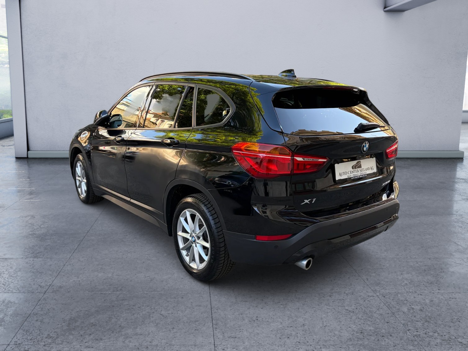 BMW X1 sDrive 18i-image-6