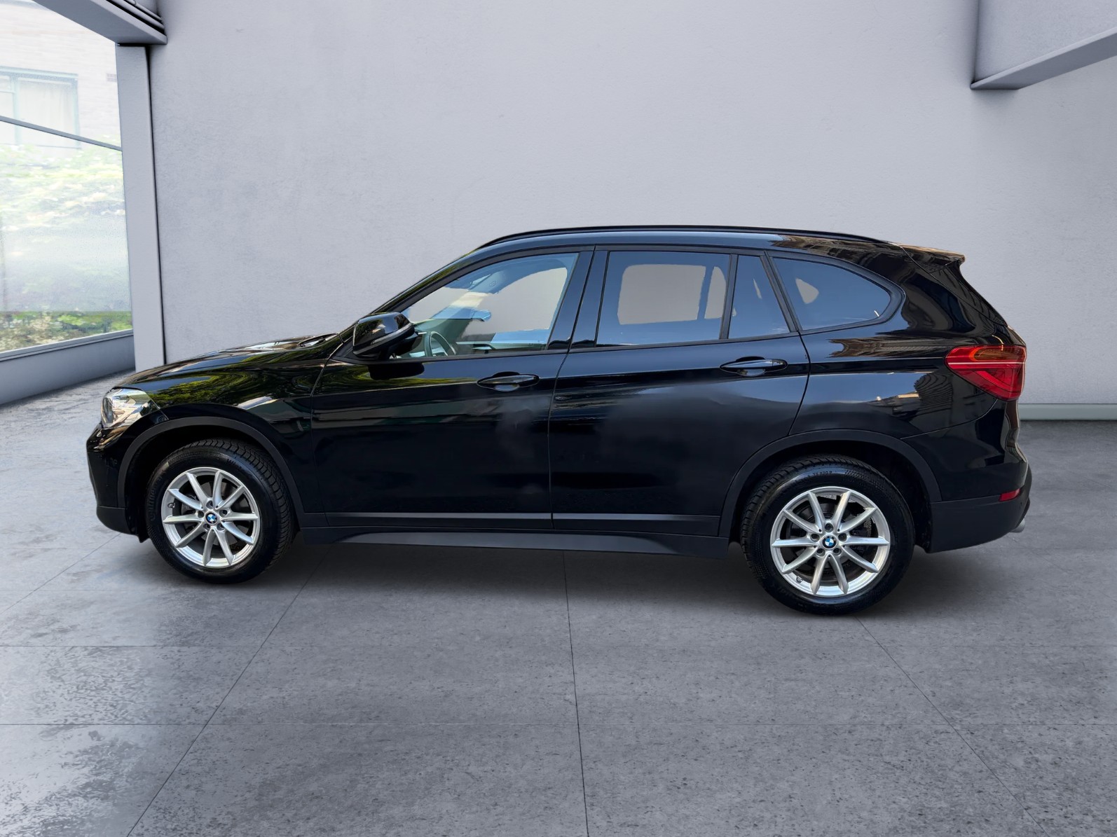 BMW X1 sDrive 18i-image-4