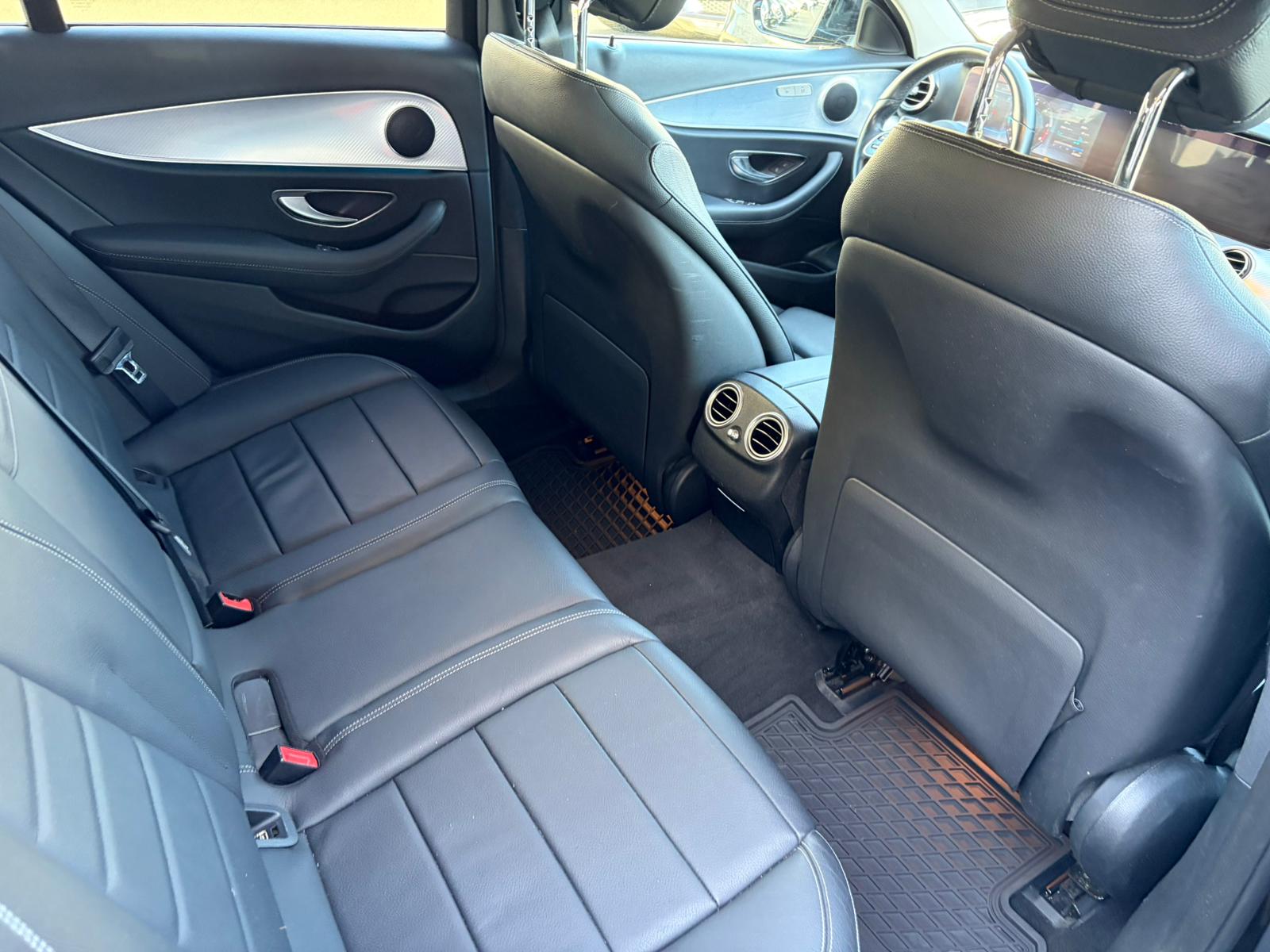MERCEDES-BENZ E 220 d Avantgarde 4Matic 9G-Tronic-image-12