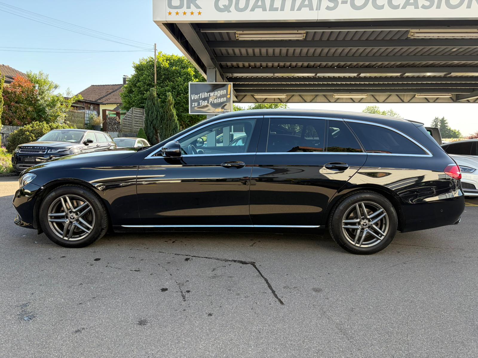 MERCEDES-BENZ E 220 d Avantgarde 4Matic 9G-Tronic-image-4