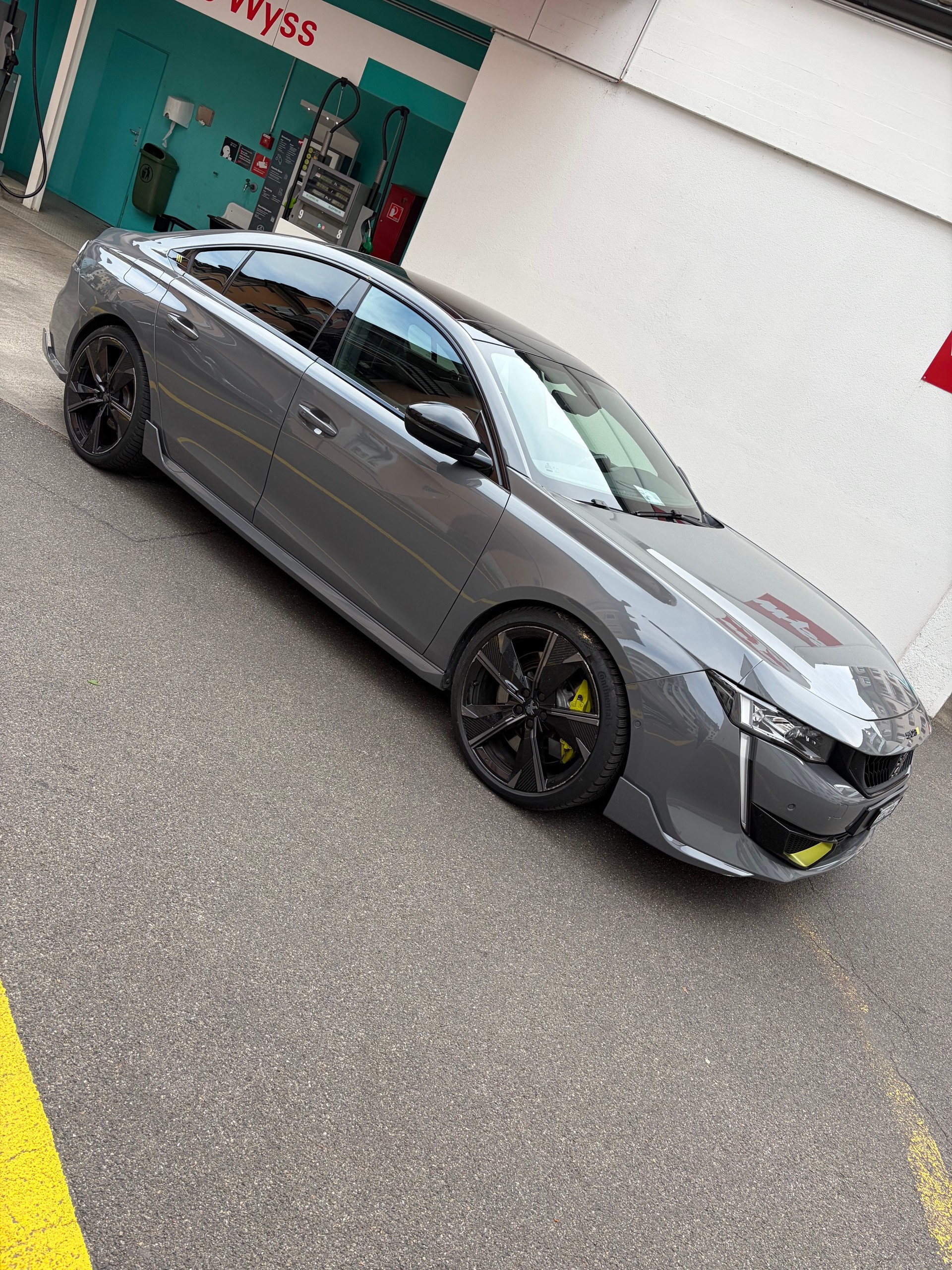 PEUGEOT 1.6 Plug-in Hybrid4 PSE