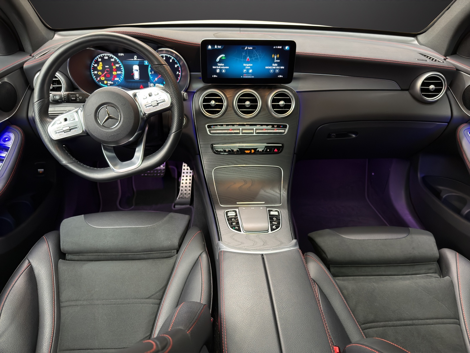 MERCEDES-BENZ GLC 200 AMG Line 4Matic-image-6