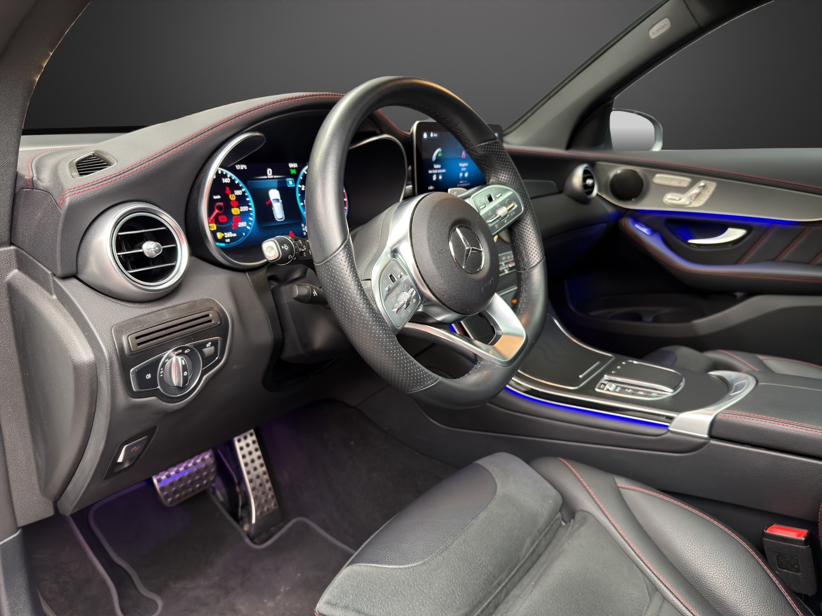 MERCEDES-BENZ GLC 200 AMG Line 4Matic-image-7
