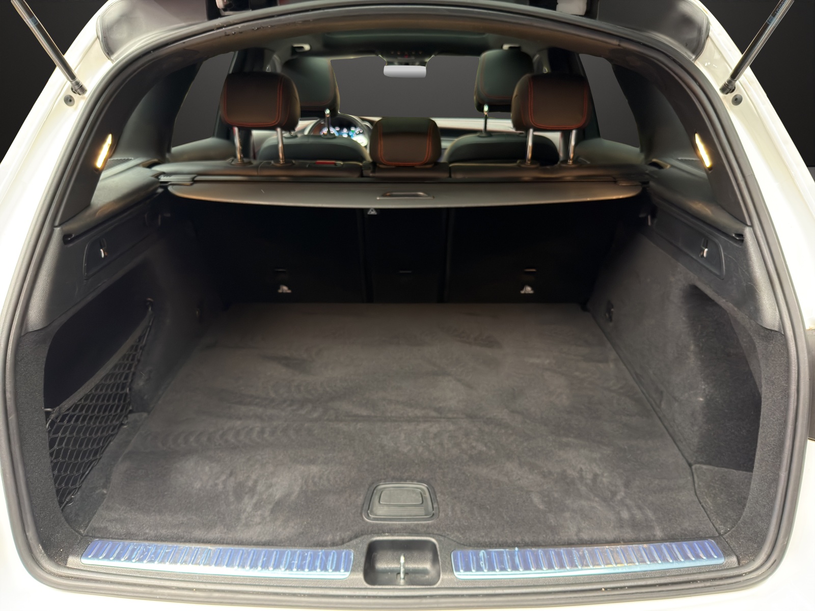 MERCEDES-BENZ GLC 200 AMG Line 4Matic-image-11