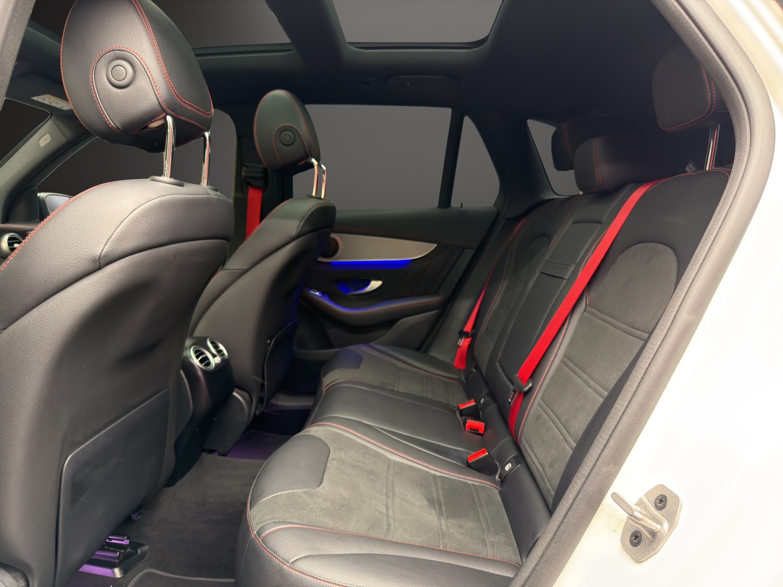 MERCEDES-BENZ GLC 200 AMG Line 4Matic-image-10