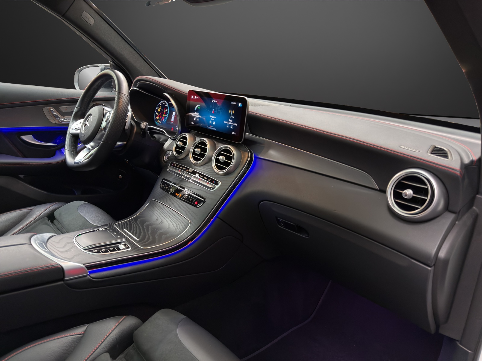 MERCEDES-BENZ GLC 200 AMG Line 4Matic-image-8