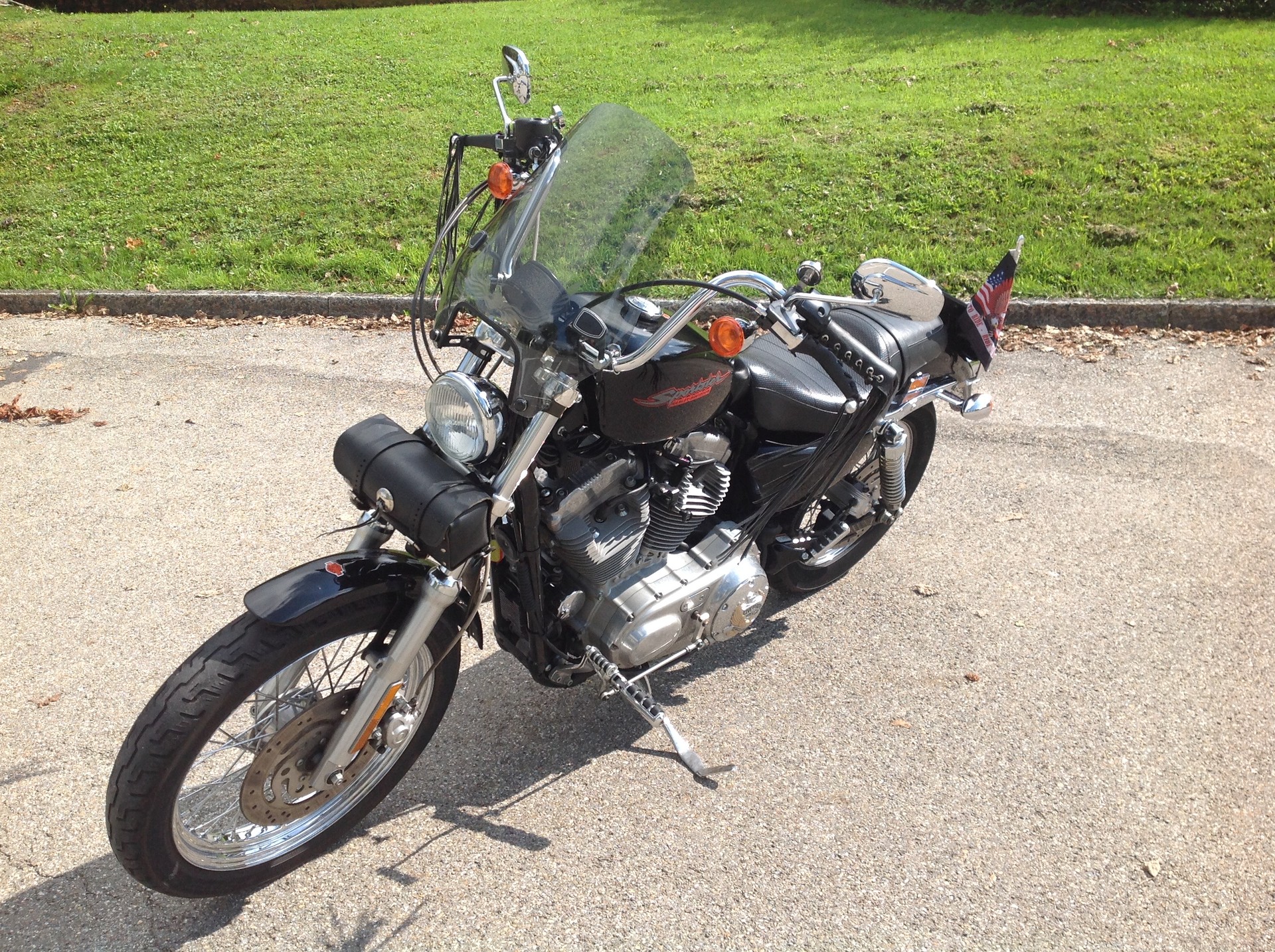 HARLEY-DAVIDSON XL 883 Hugger-image-3