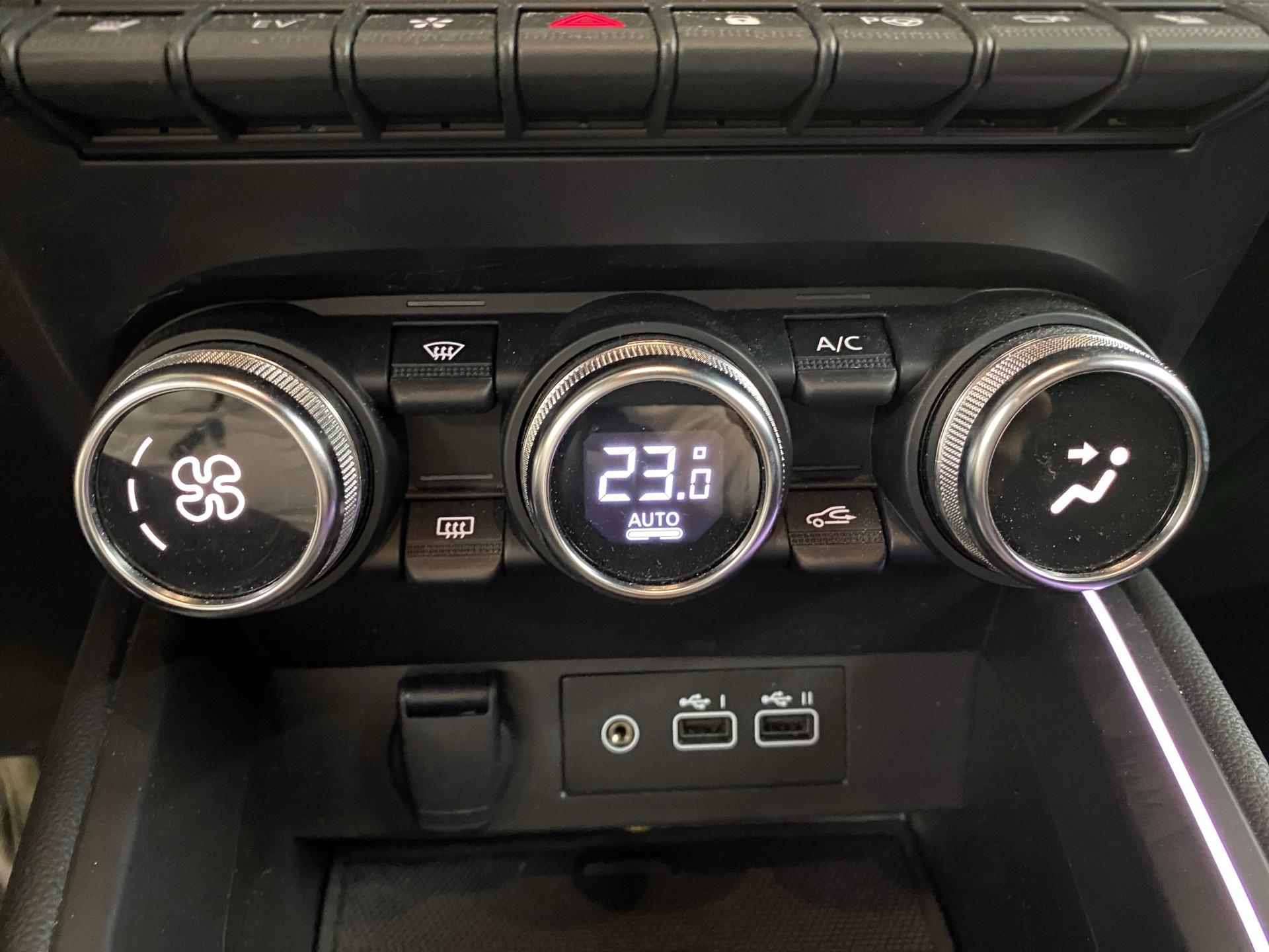 RENAULT Clio 1.6 E-Tech Esprit Alpine-image-21