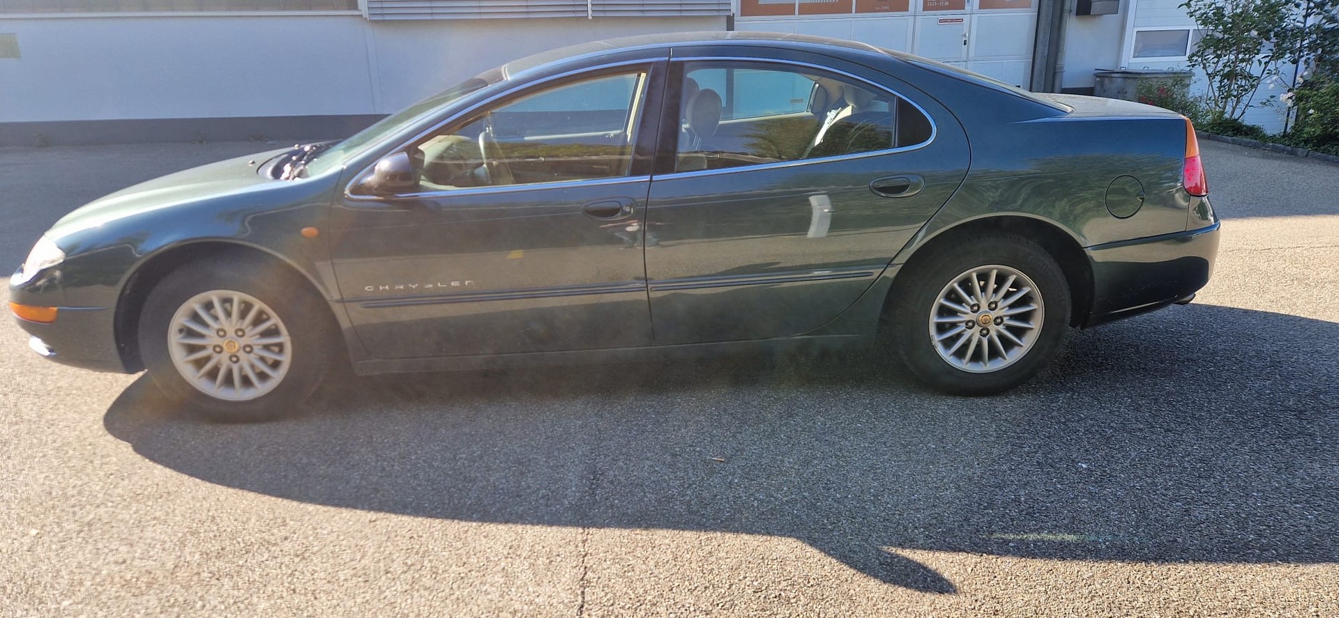 CHRYSLER 300M-image-4
